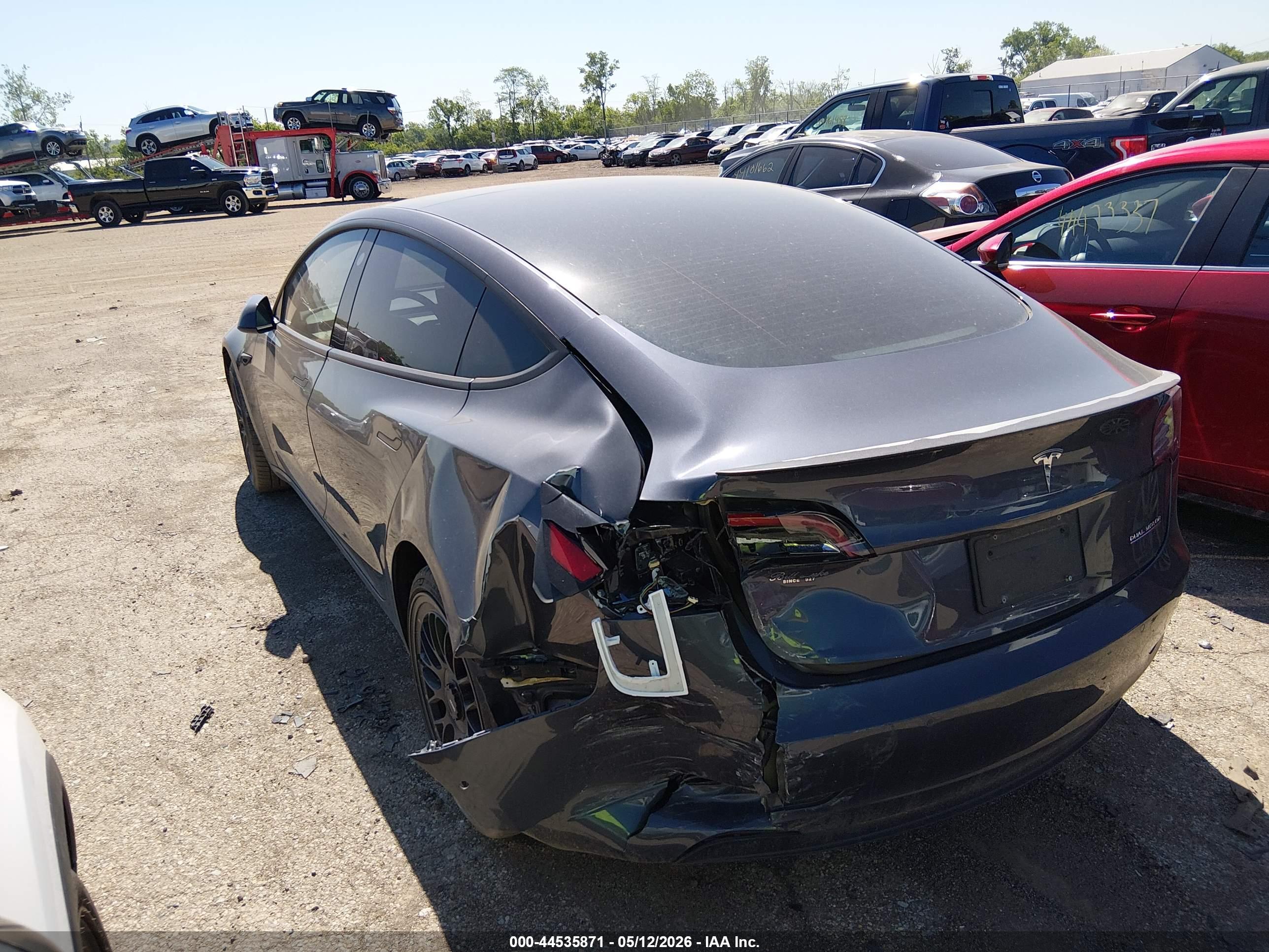 TESLA MODEL image 5