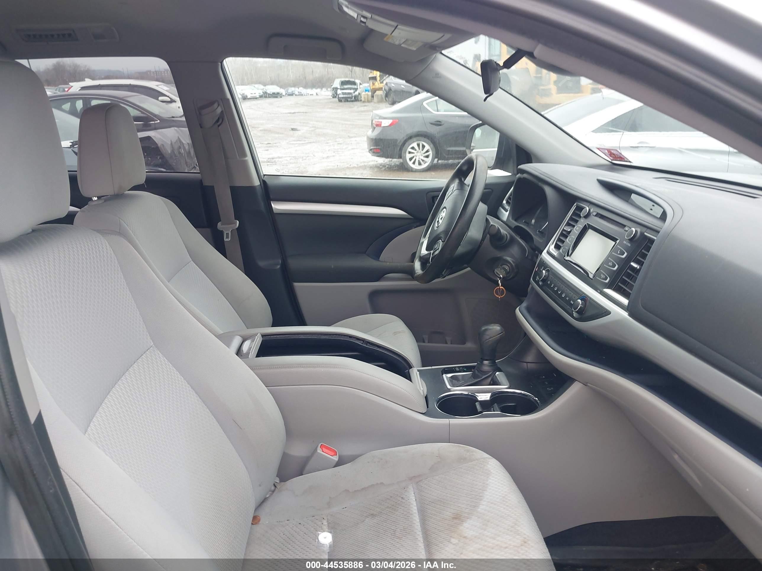 TOYOTA HIGHLANDER image 5
