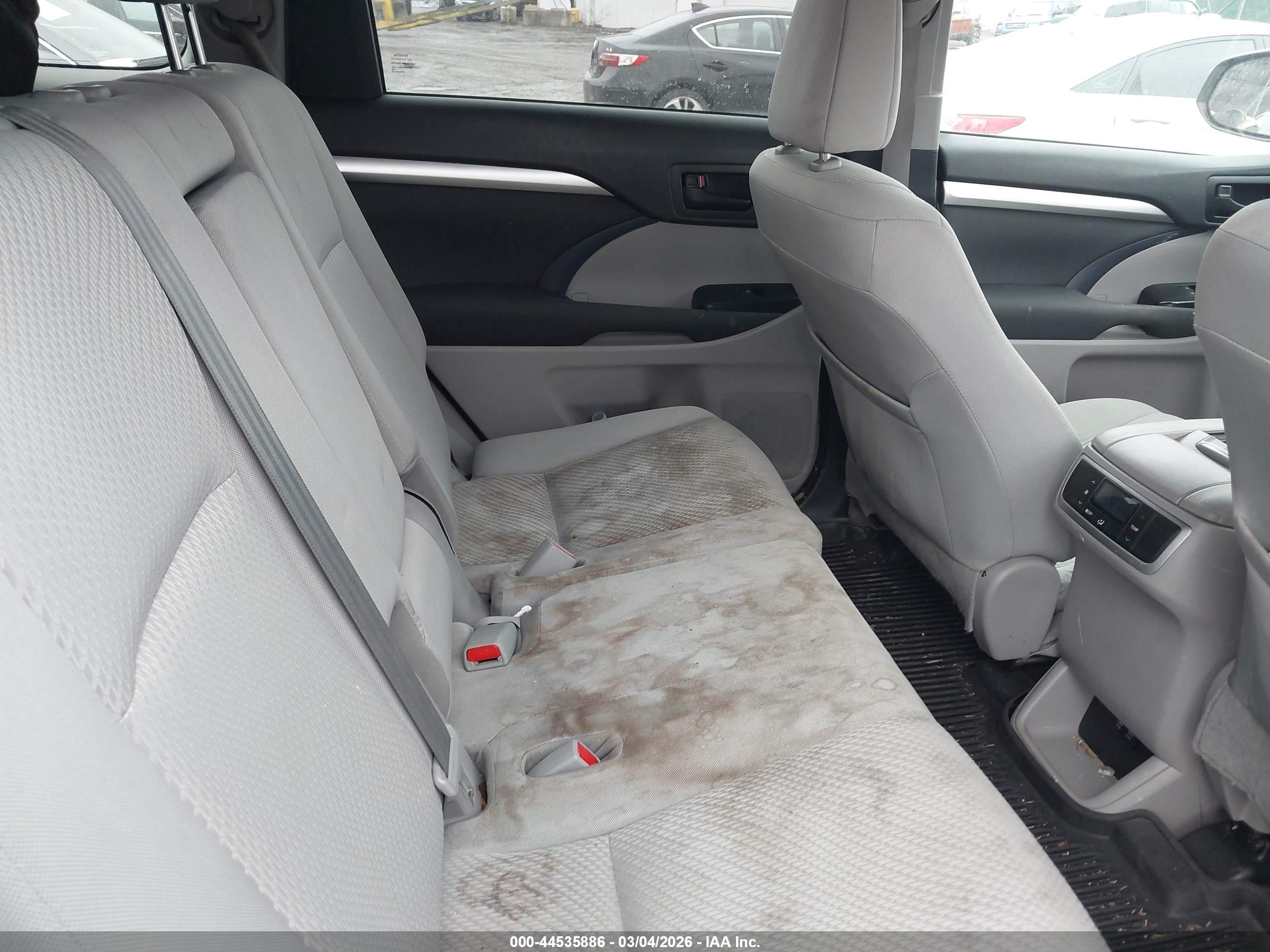TOYOTA HIGHLANDER image 8