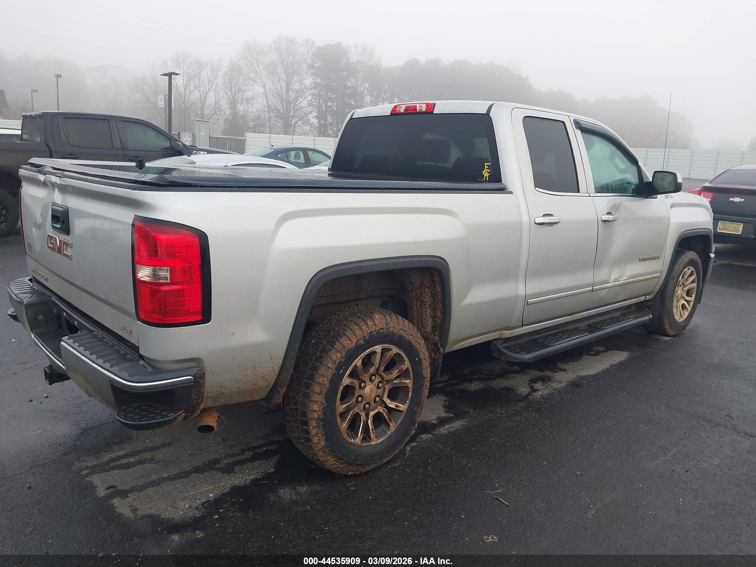 GMC SIERRA image 4