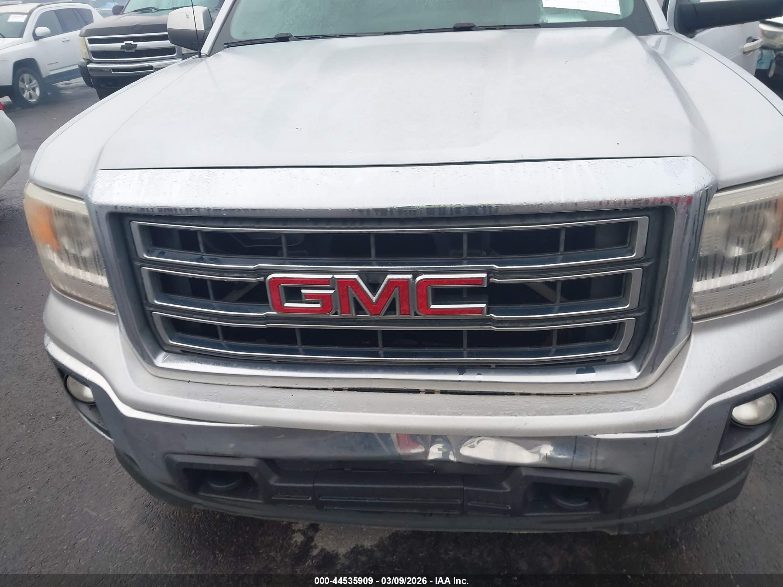 GMC SIERRA image 6