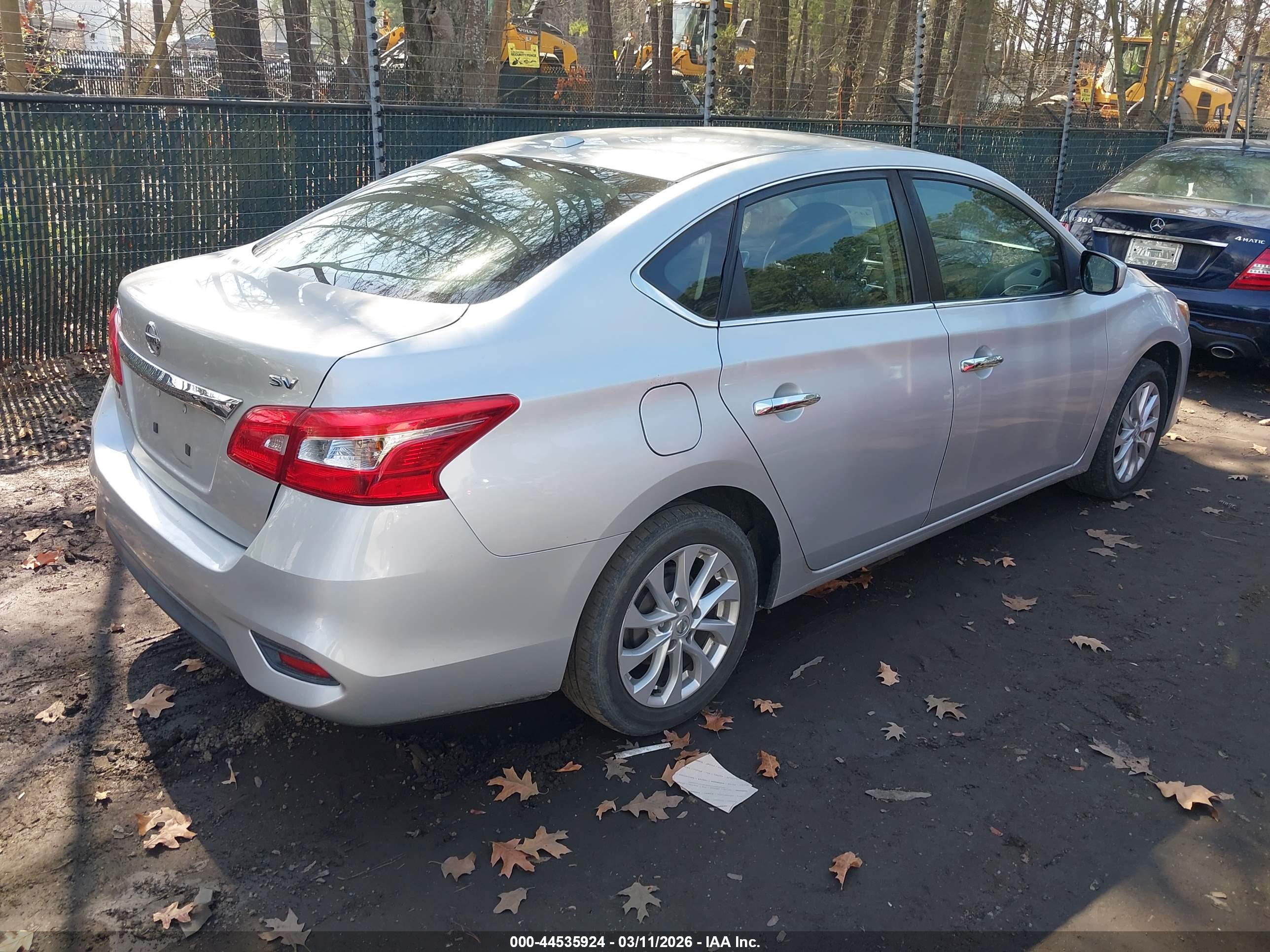 NISSAN SENTRA image 4