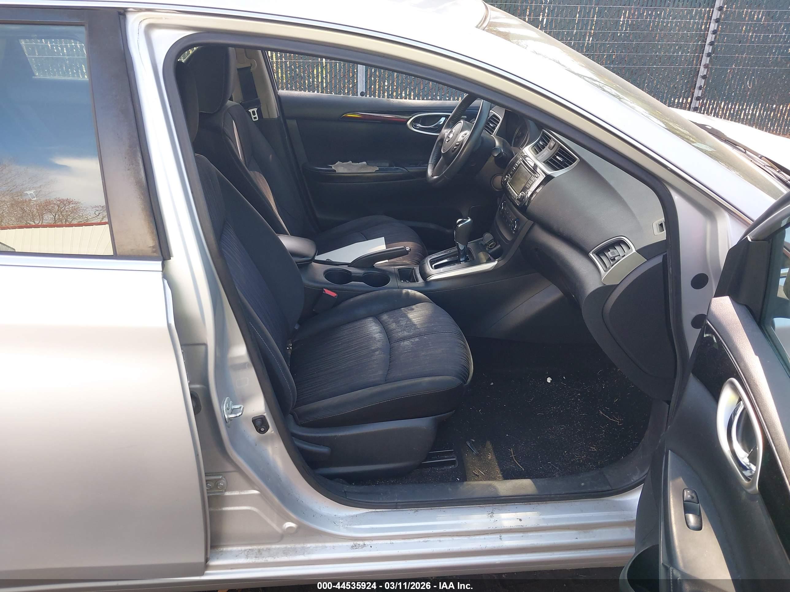 NISSAN SENTRA image 5