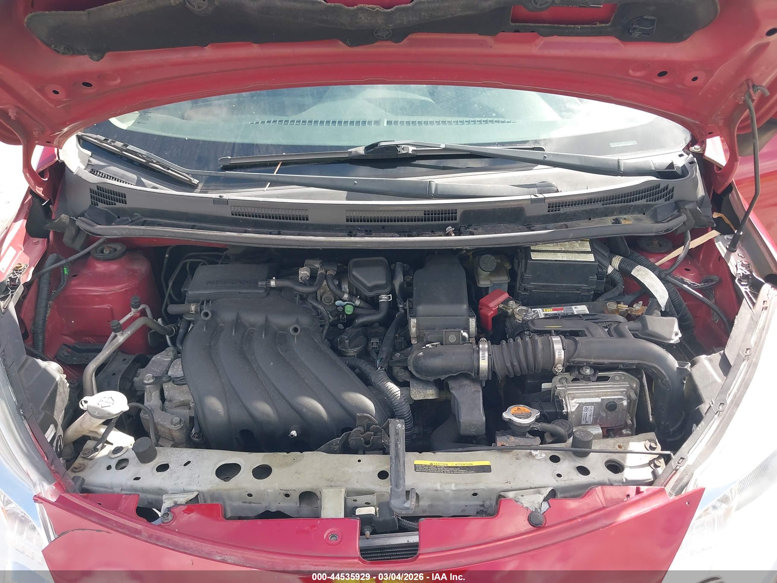 NISSAN VERSA image 10
