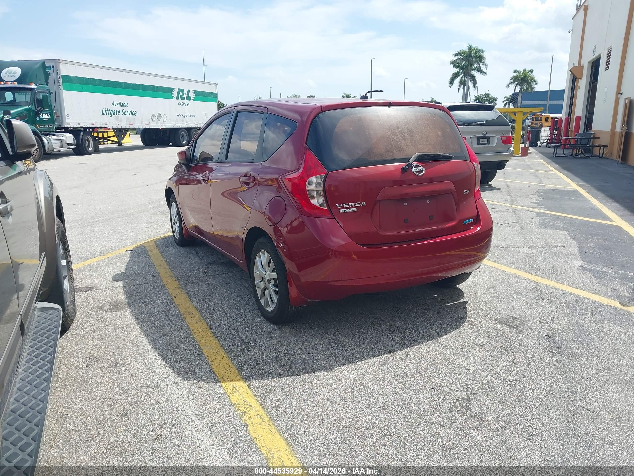 NISSAN VERSA image 3