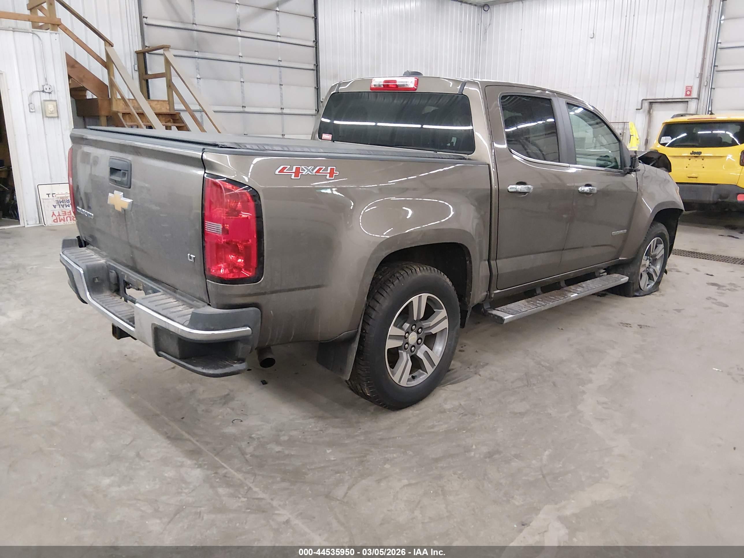 CHEVROLET COLORADO image 4