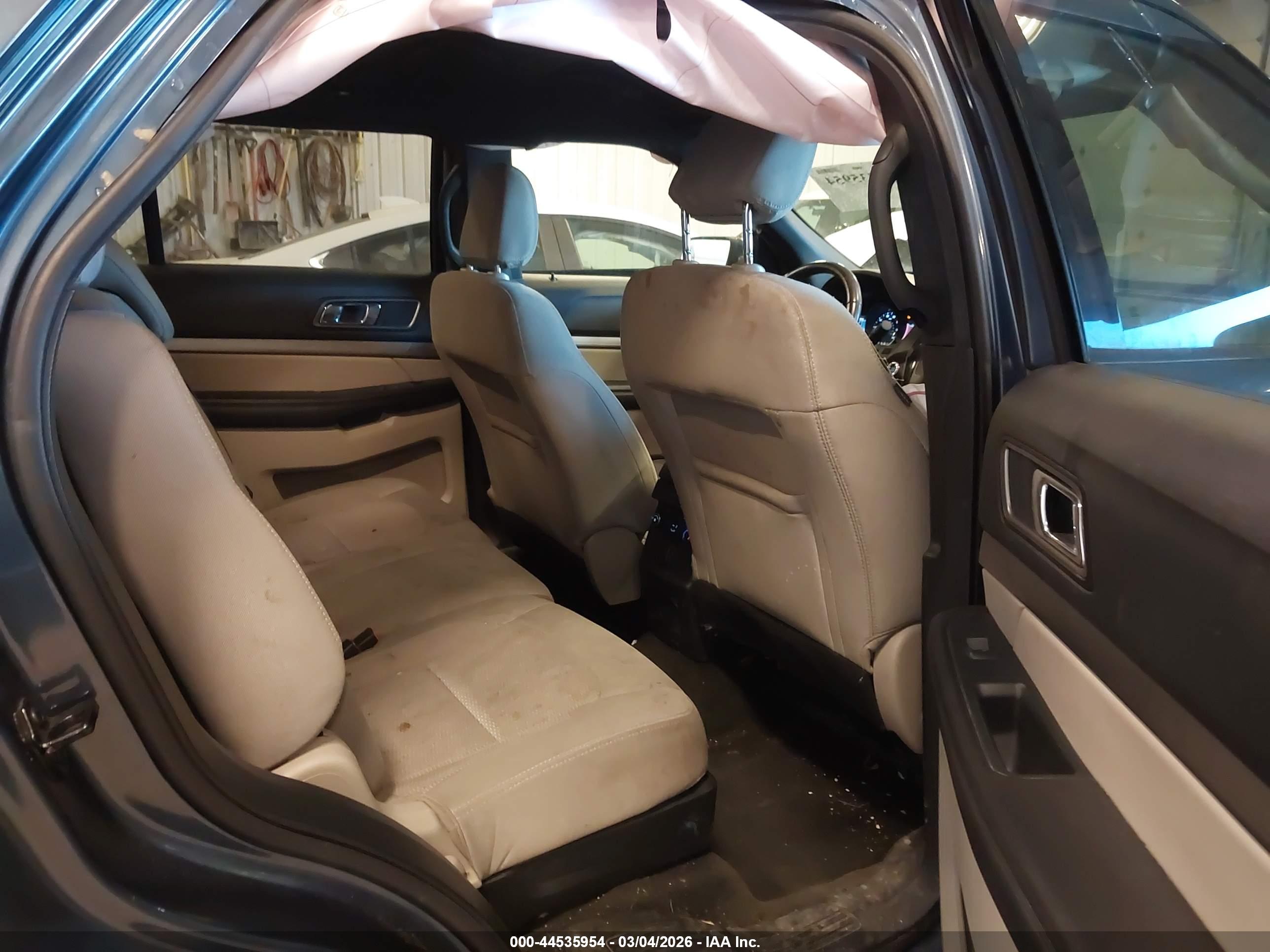FORD EXPLORER image 8