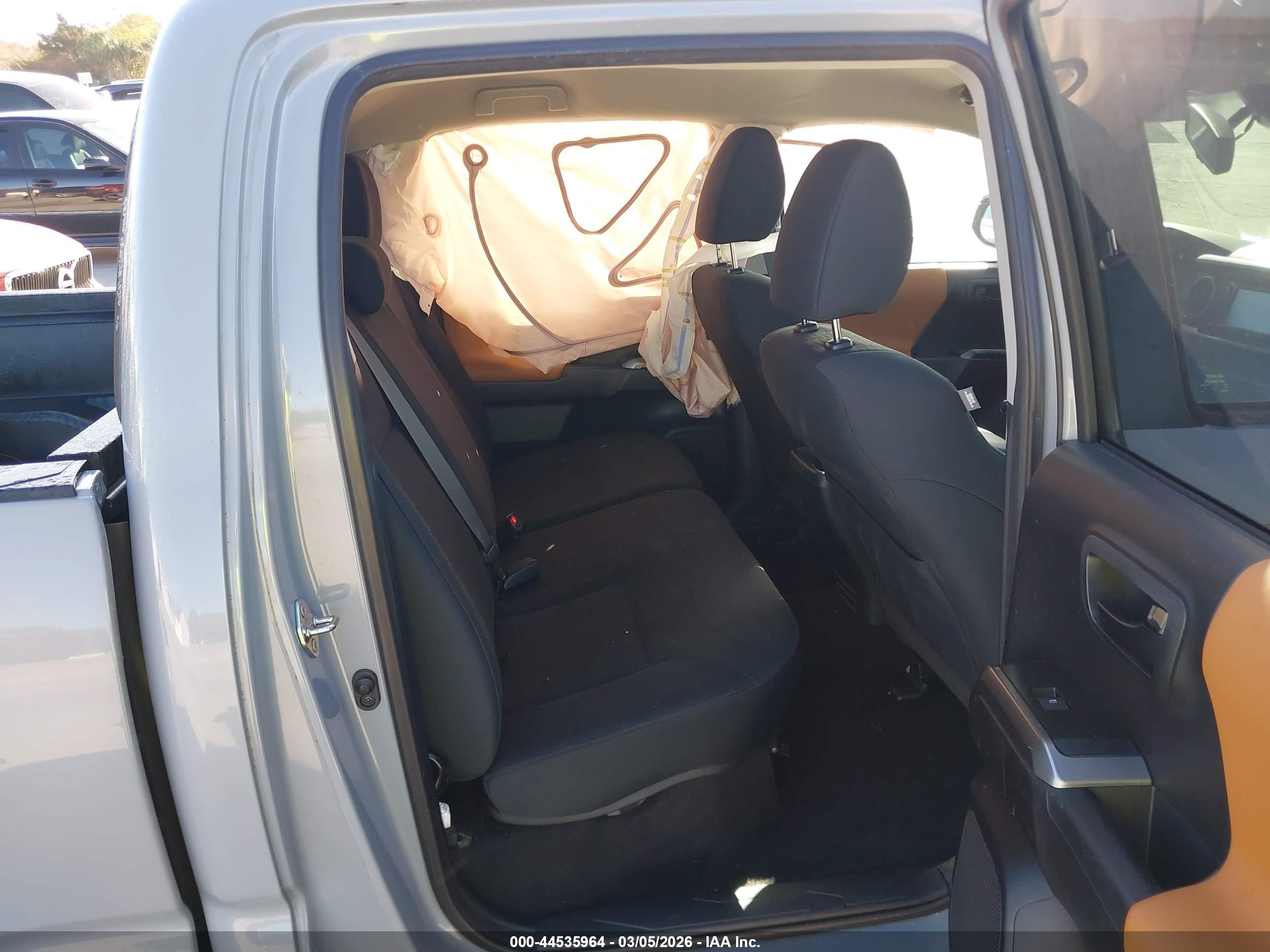 TOYOTA TACOMA image 8
