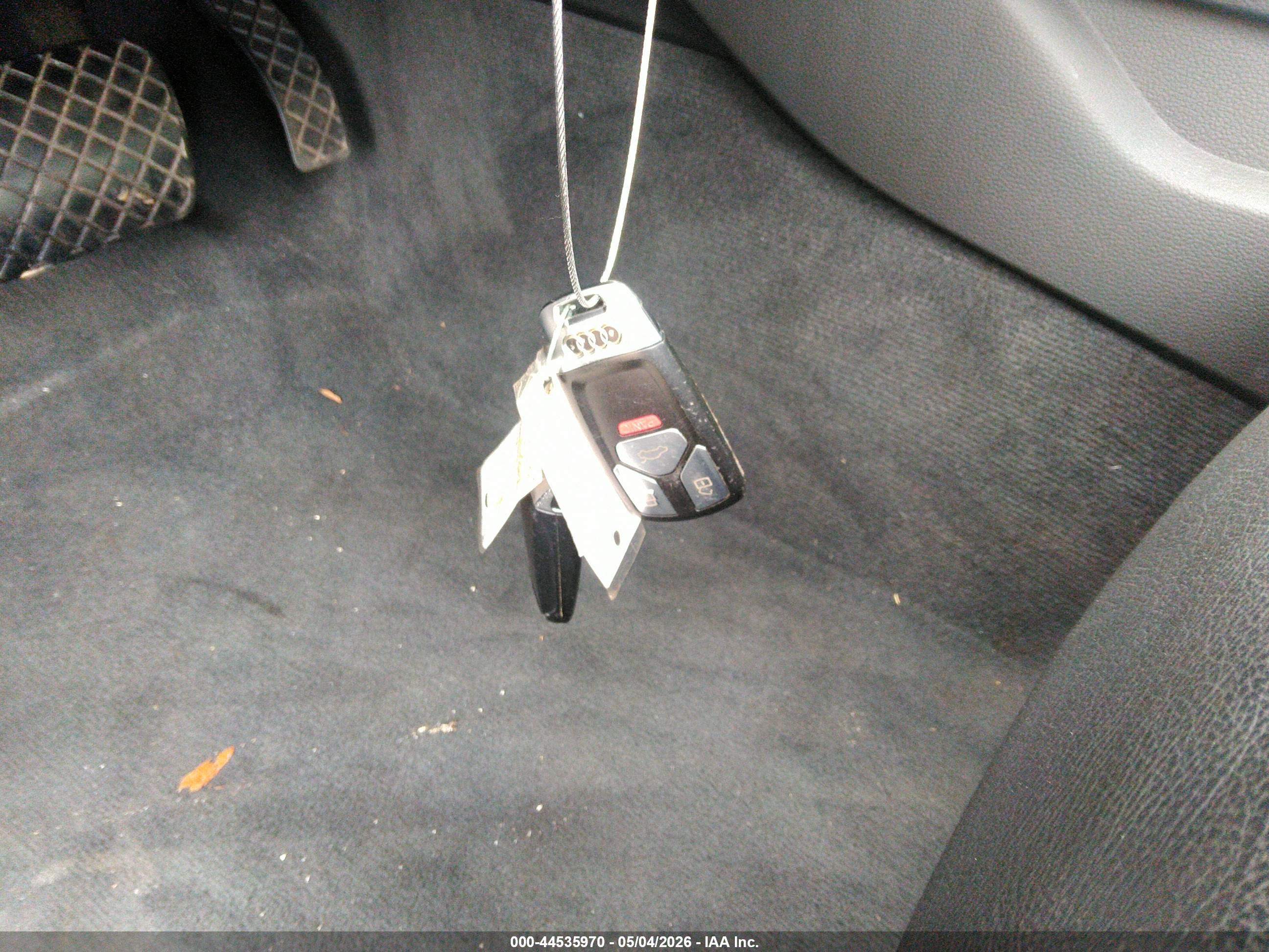 AUDI A4 image 11
