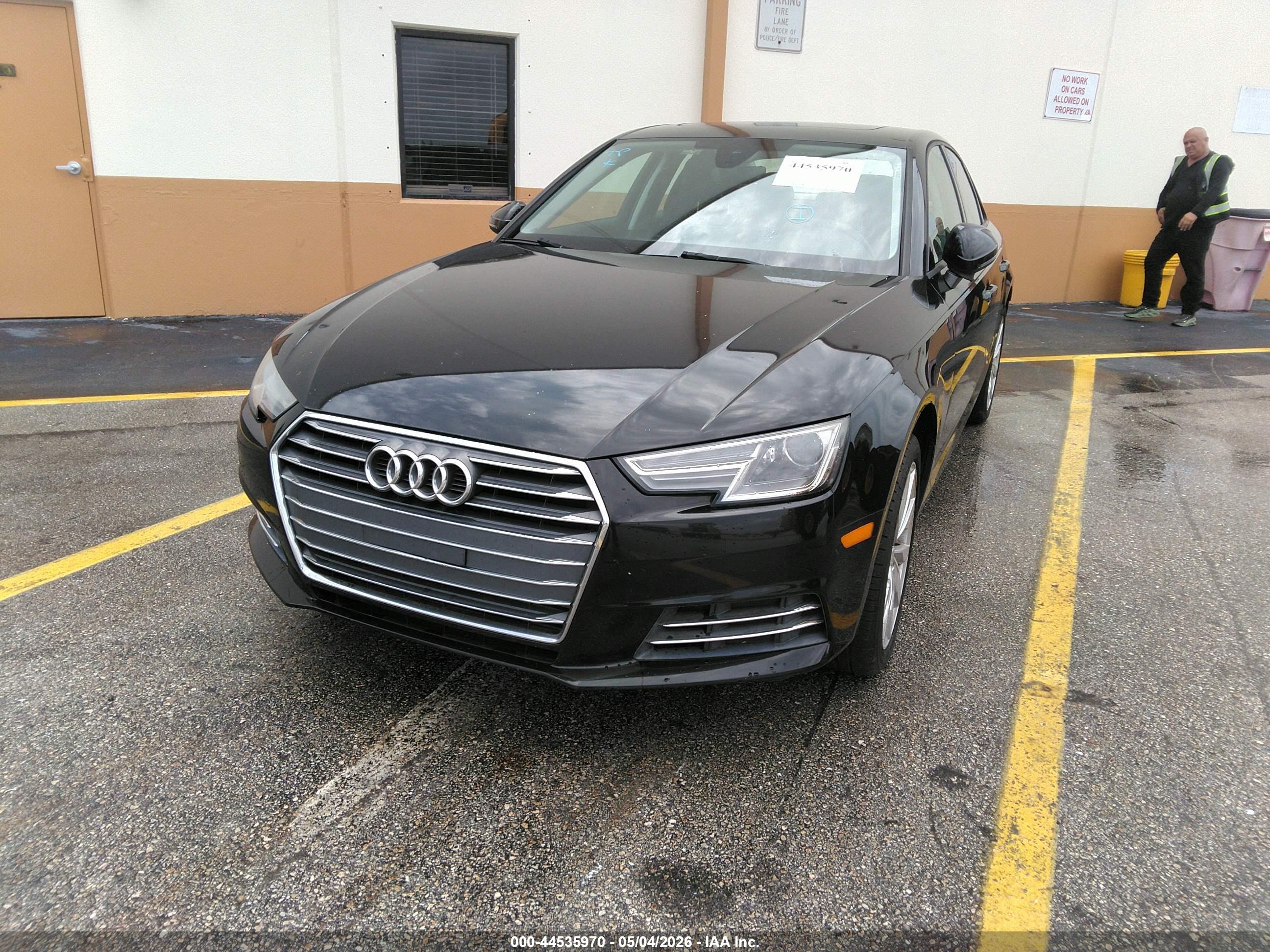 AUDI A4 image 2