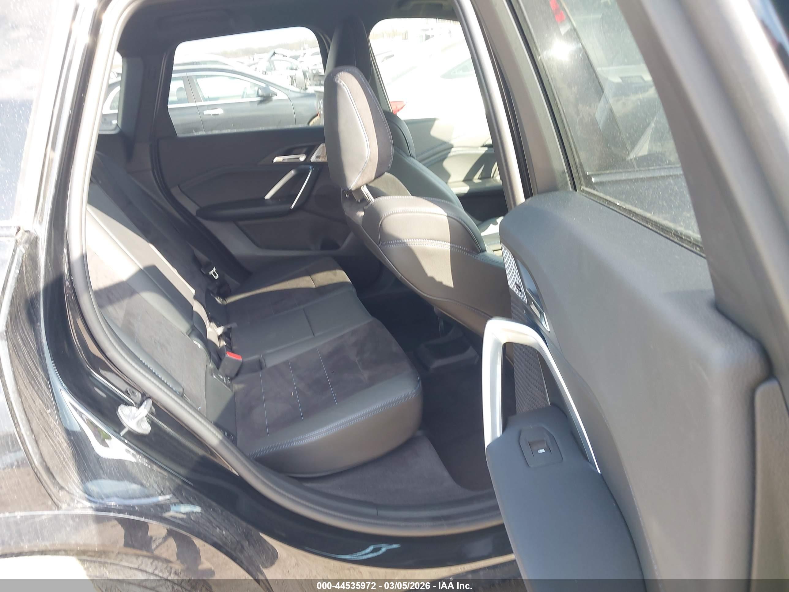BMW X1 image 8