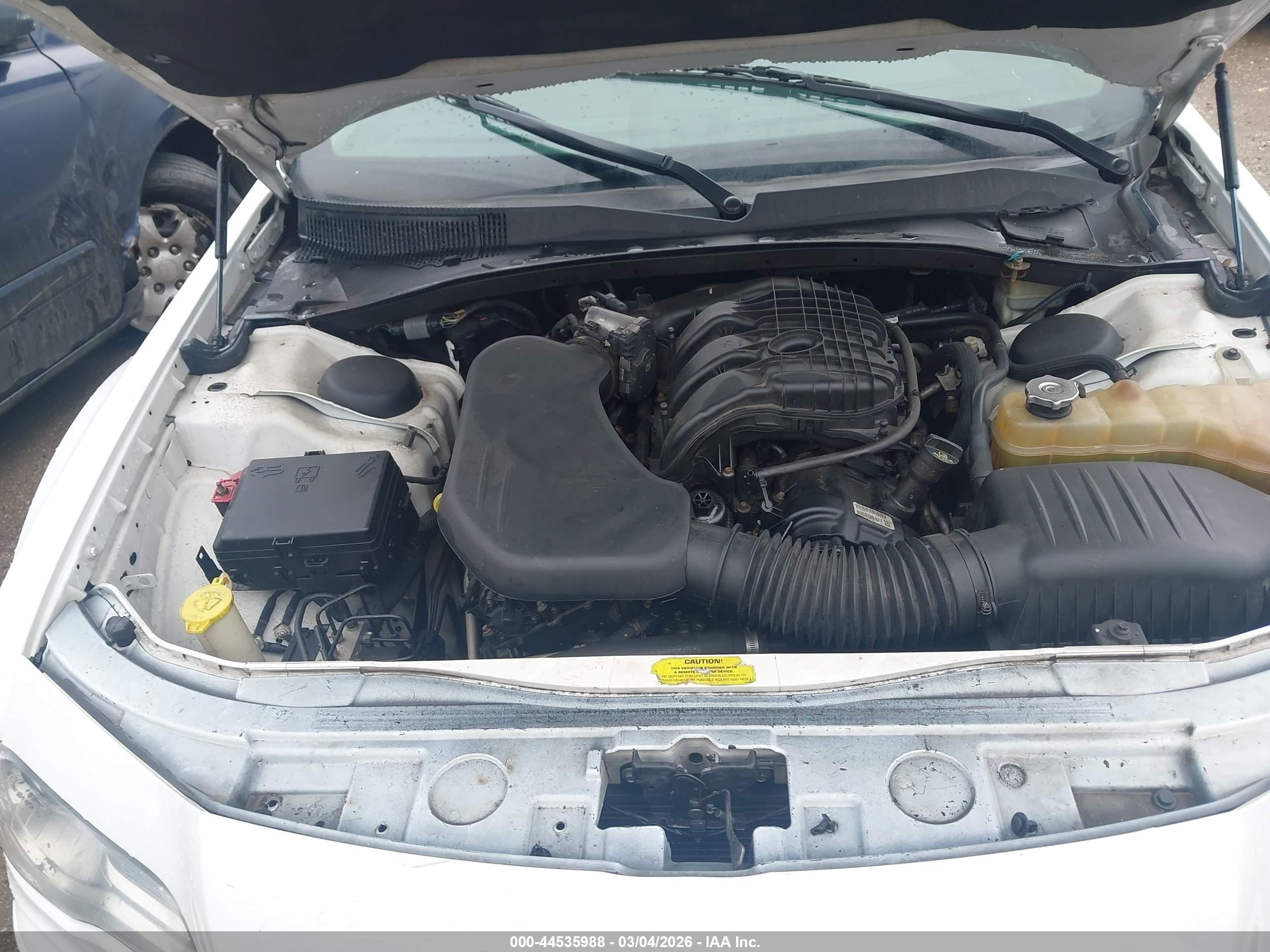 CHRYSLER 300 image 10