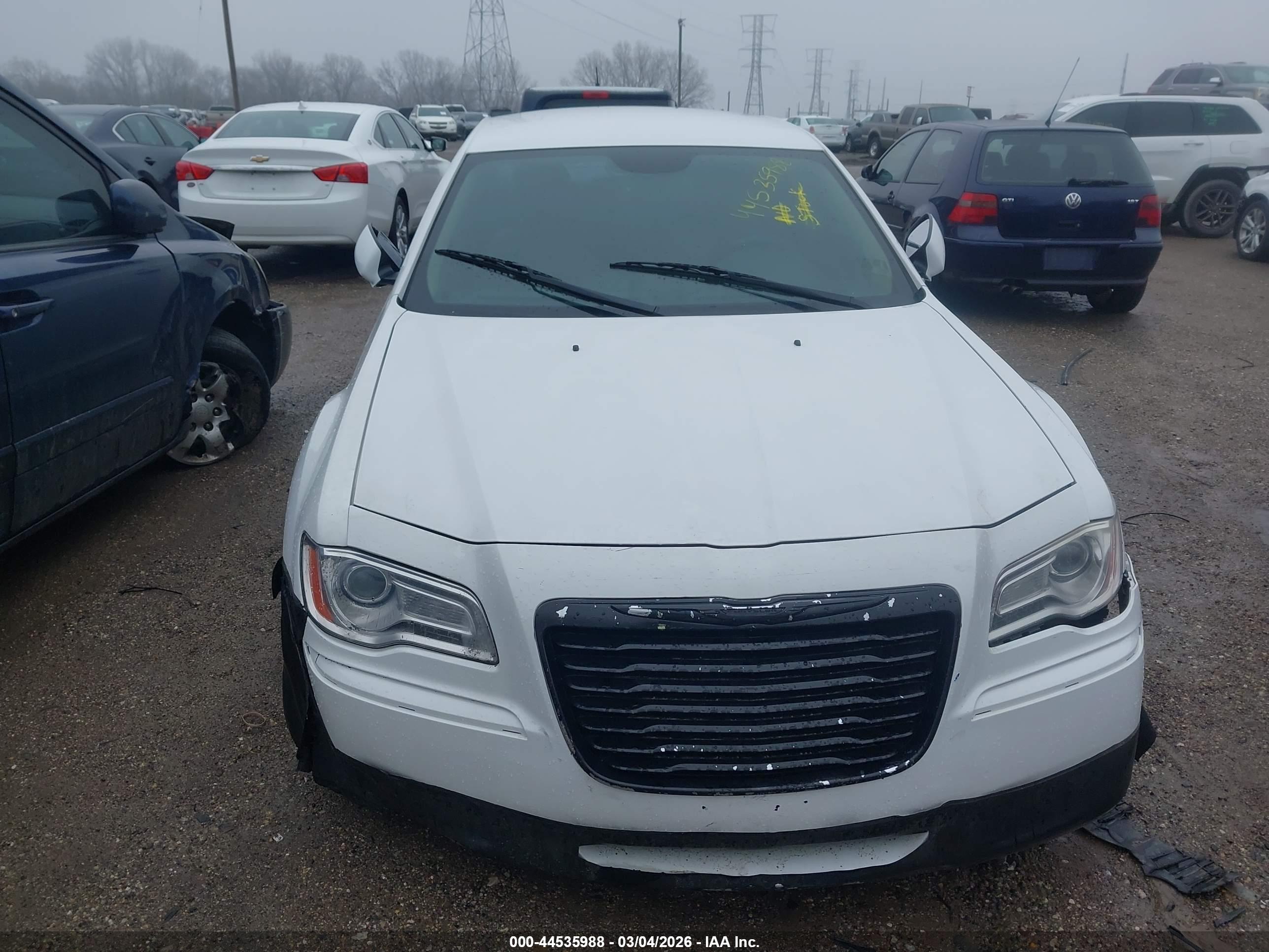 CHRYSLER 300 image 6
