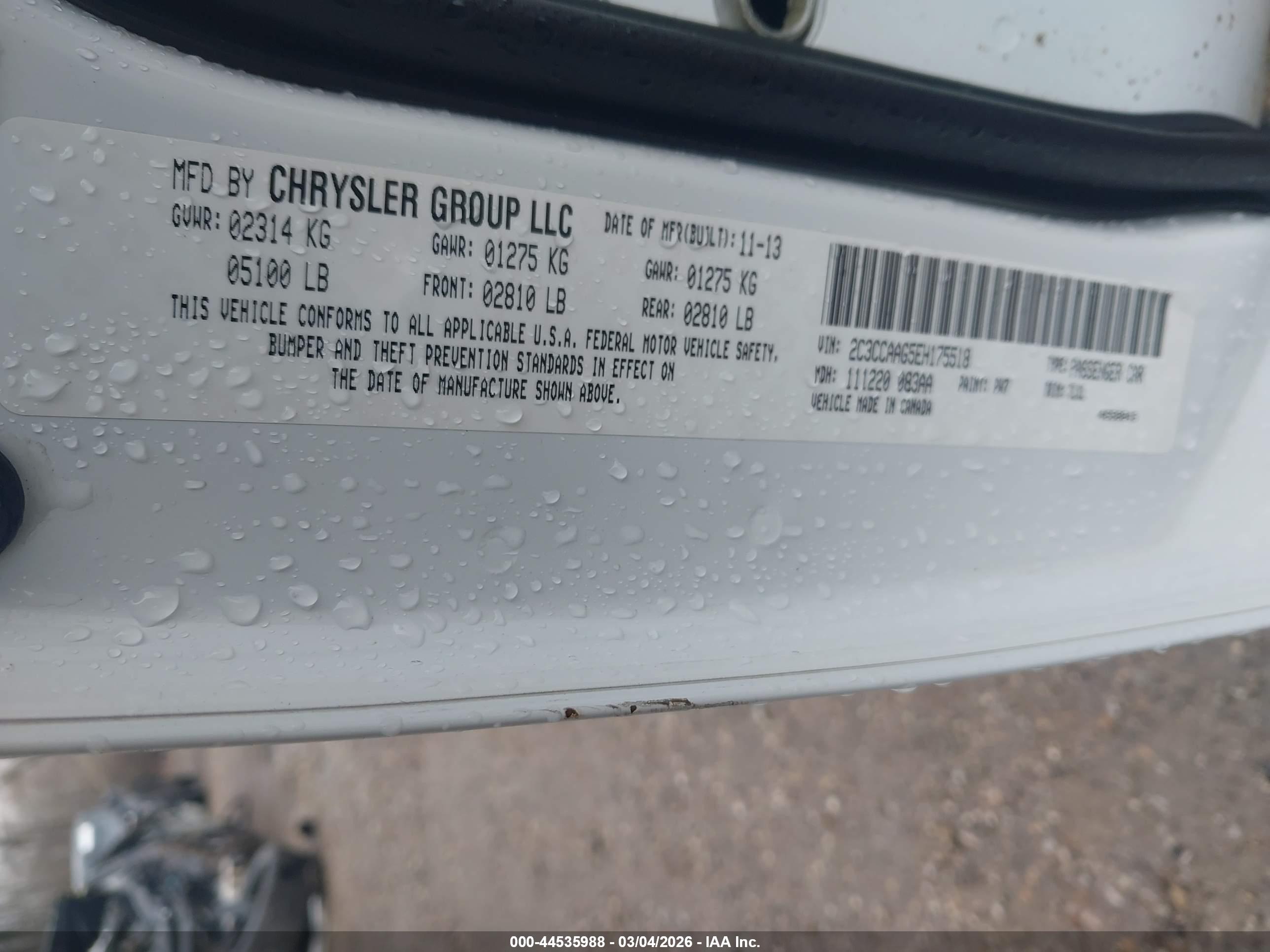 CHRYSLER 300 image 9