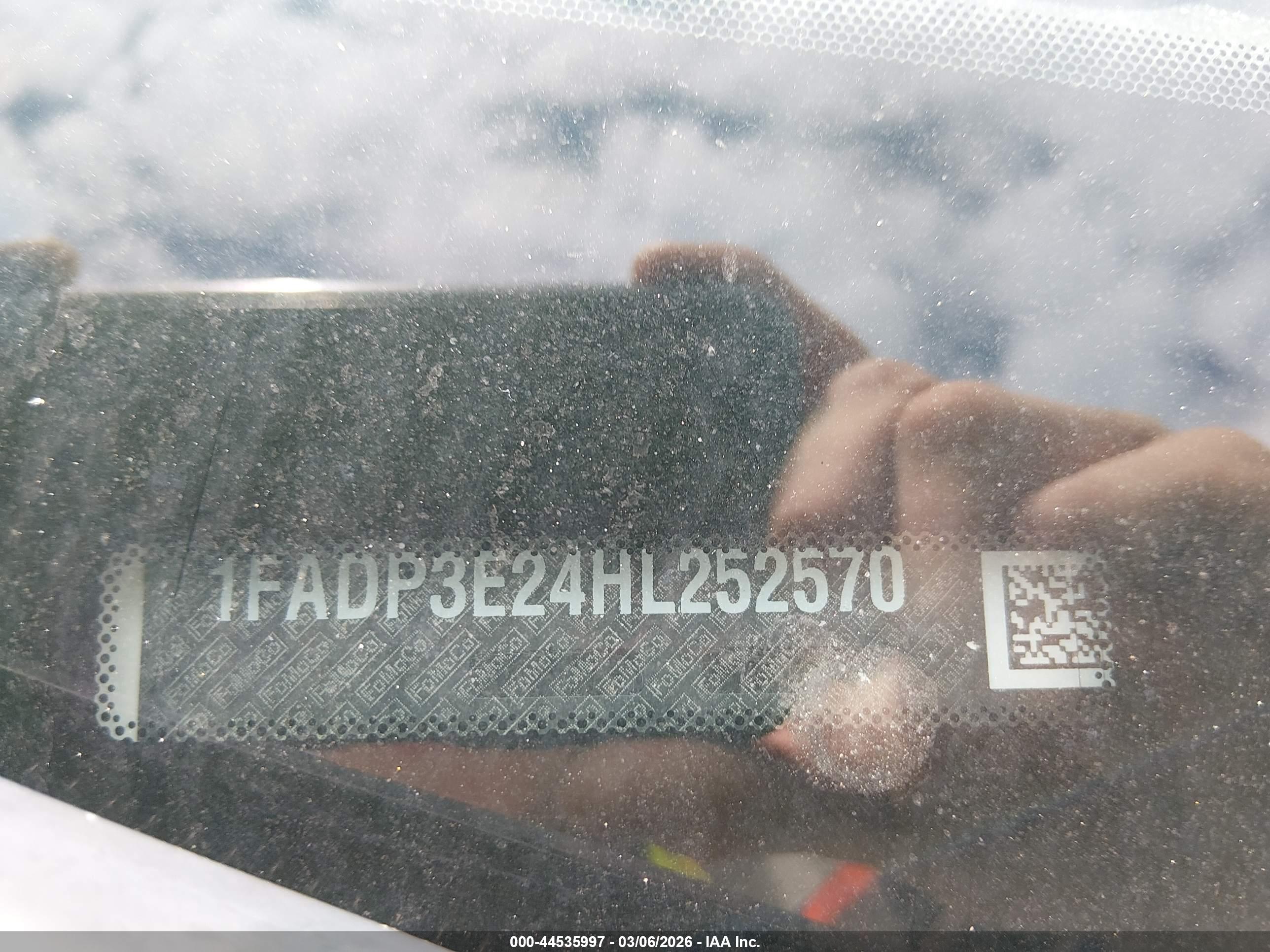 FORD FOCUS image 9