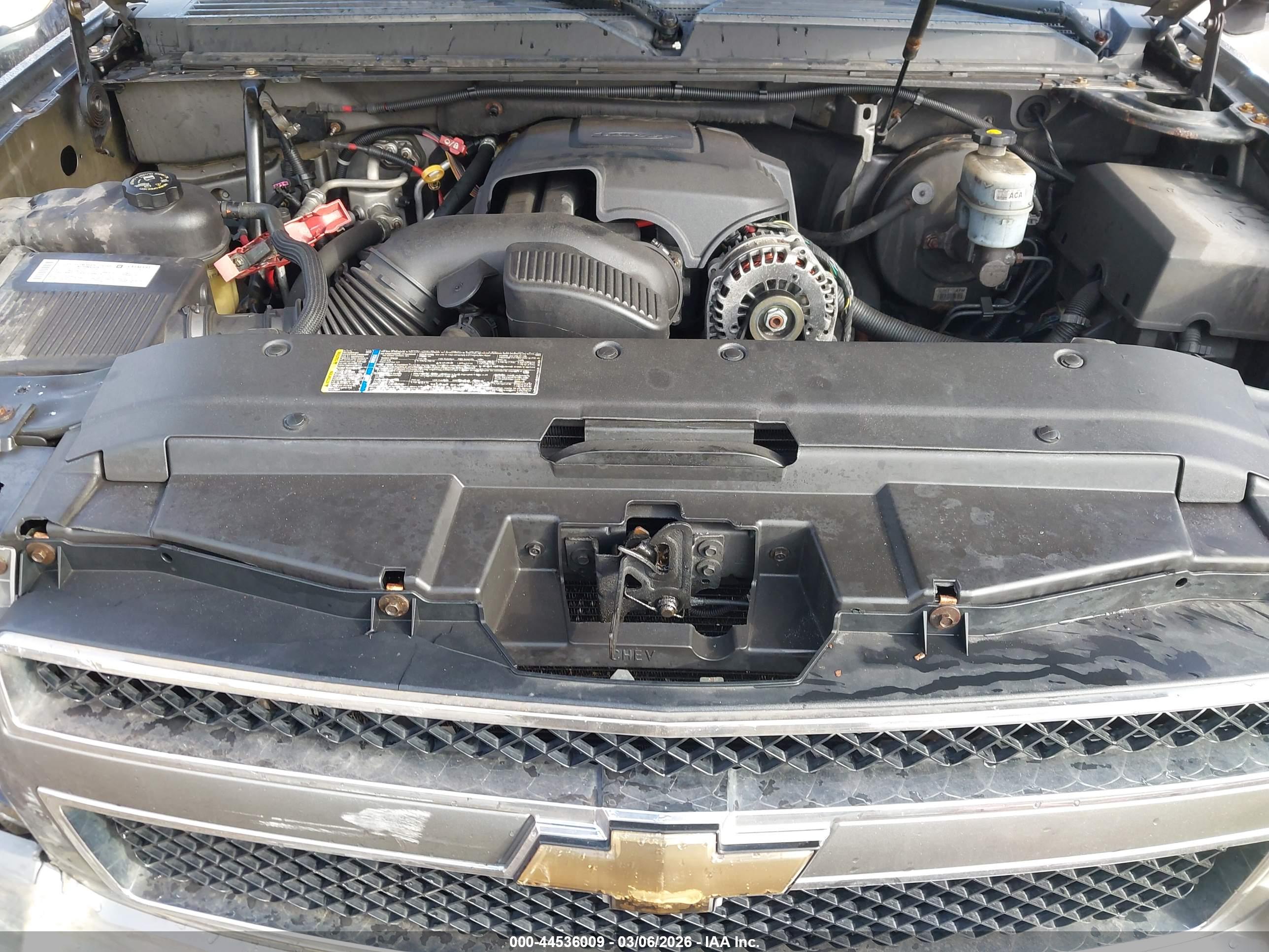 CHEVROLET TAHOE image 10