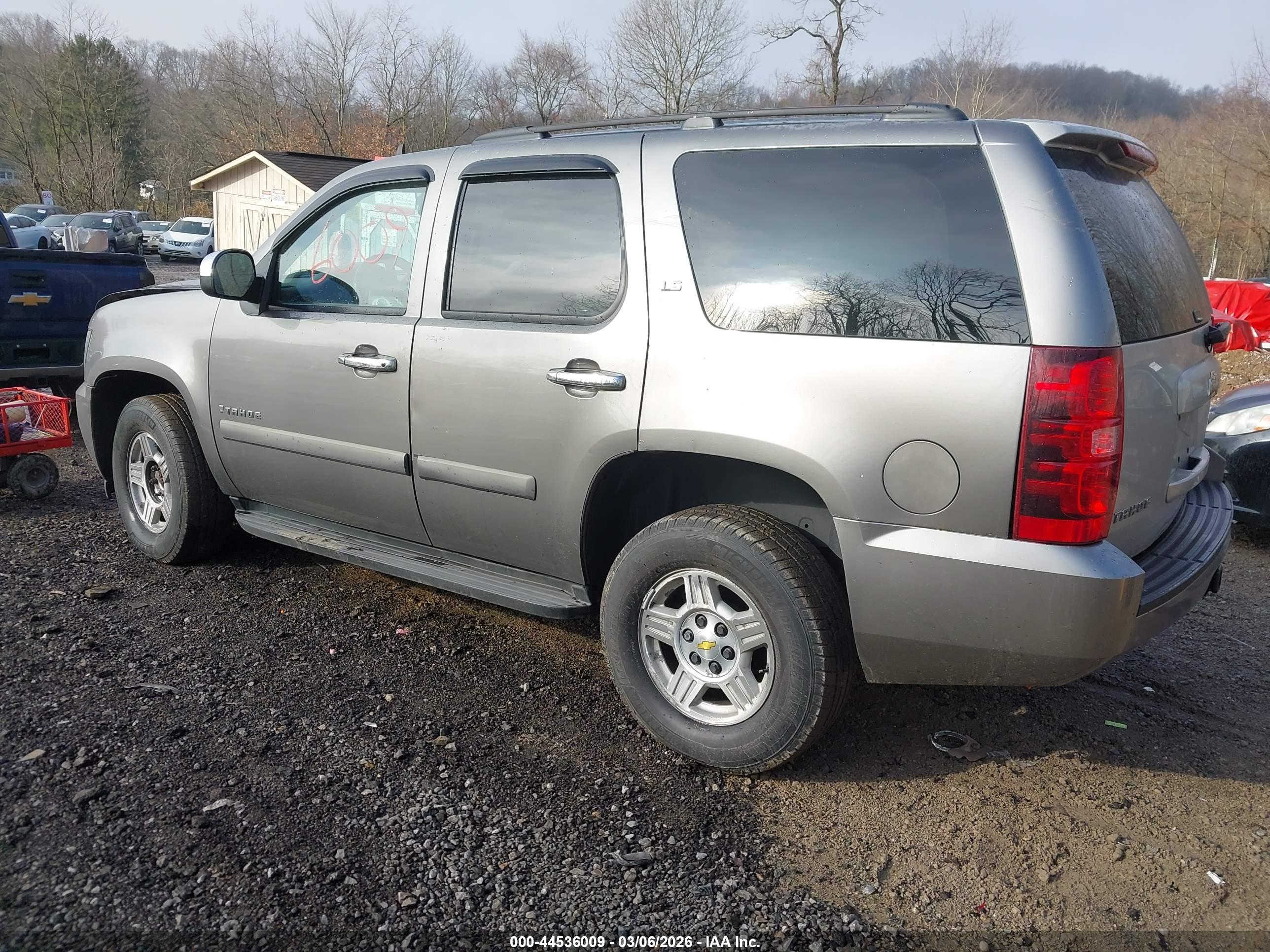 CHEVROLET TAHOE image 3