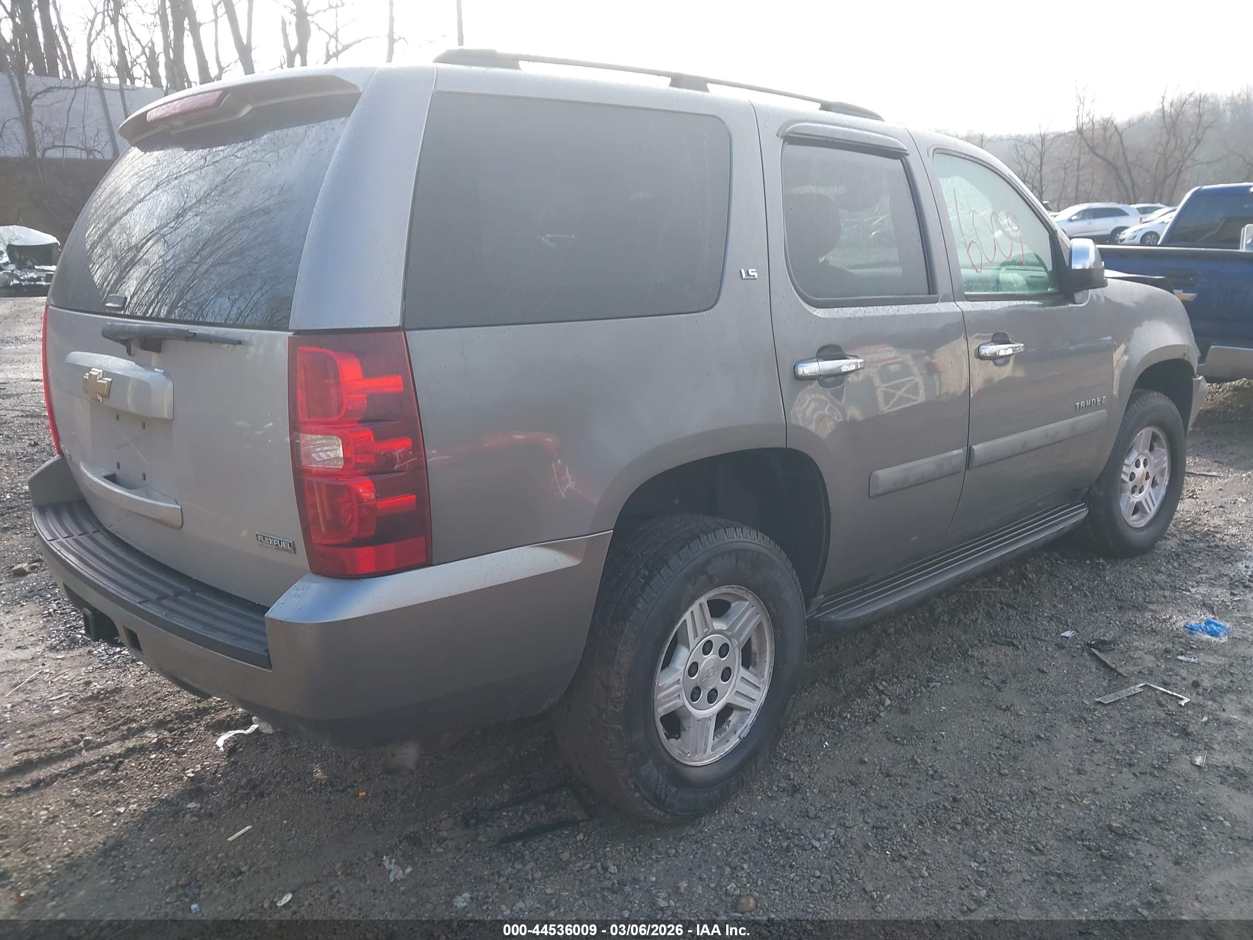 CHEVROLET TAHOE image 4