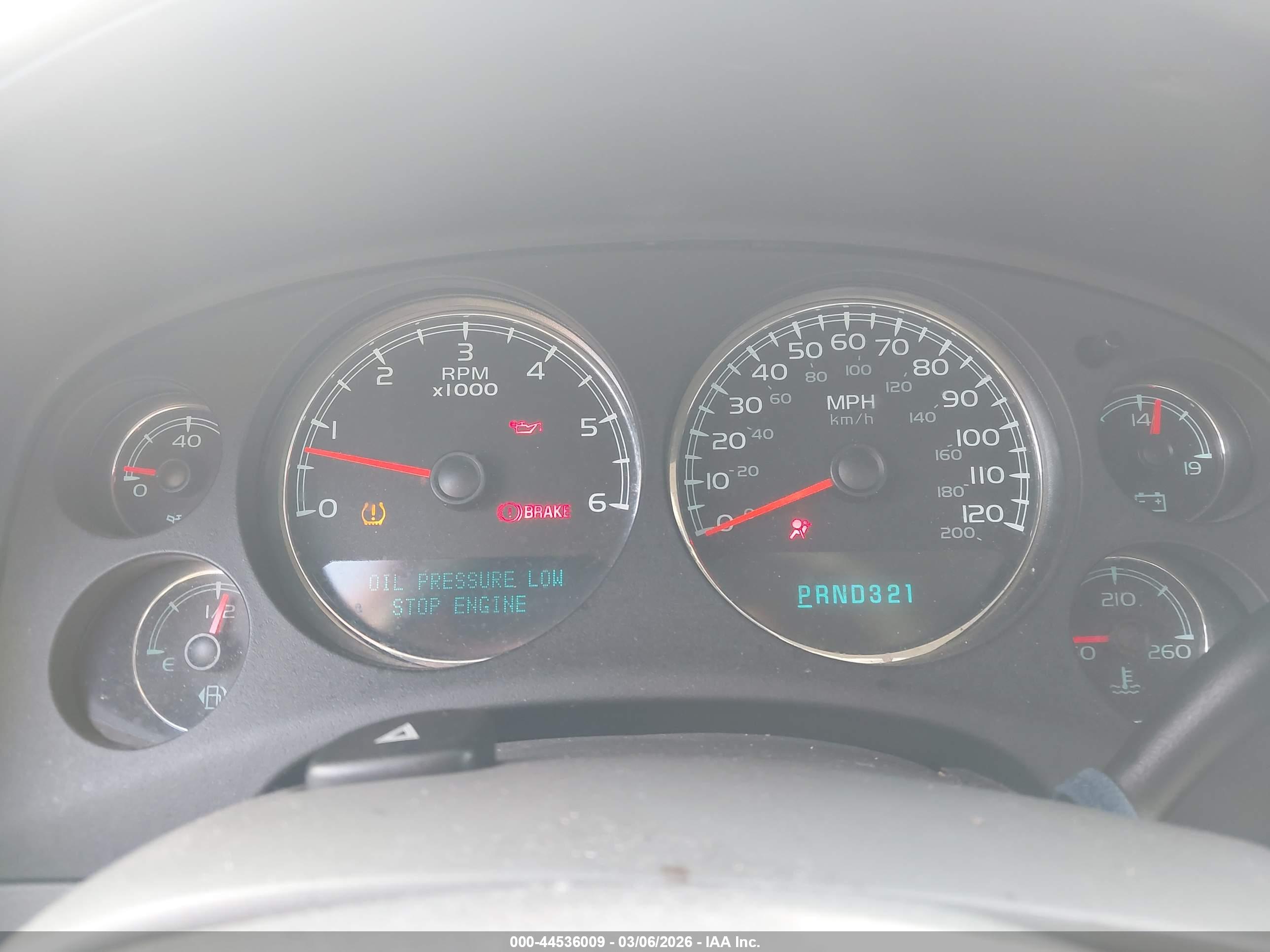 CHEVROLET TAHOE image 7