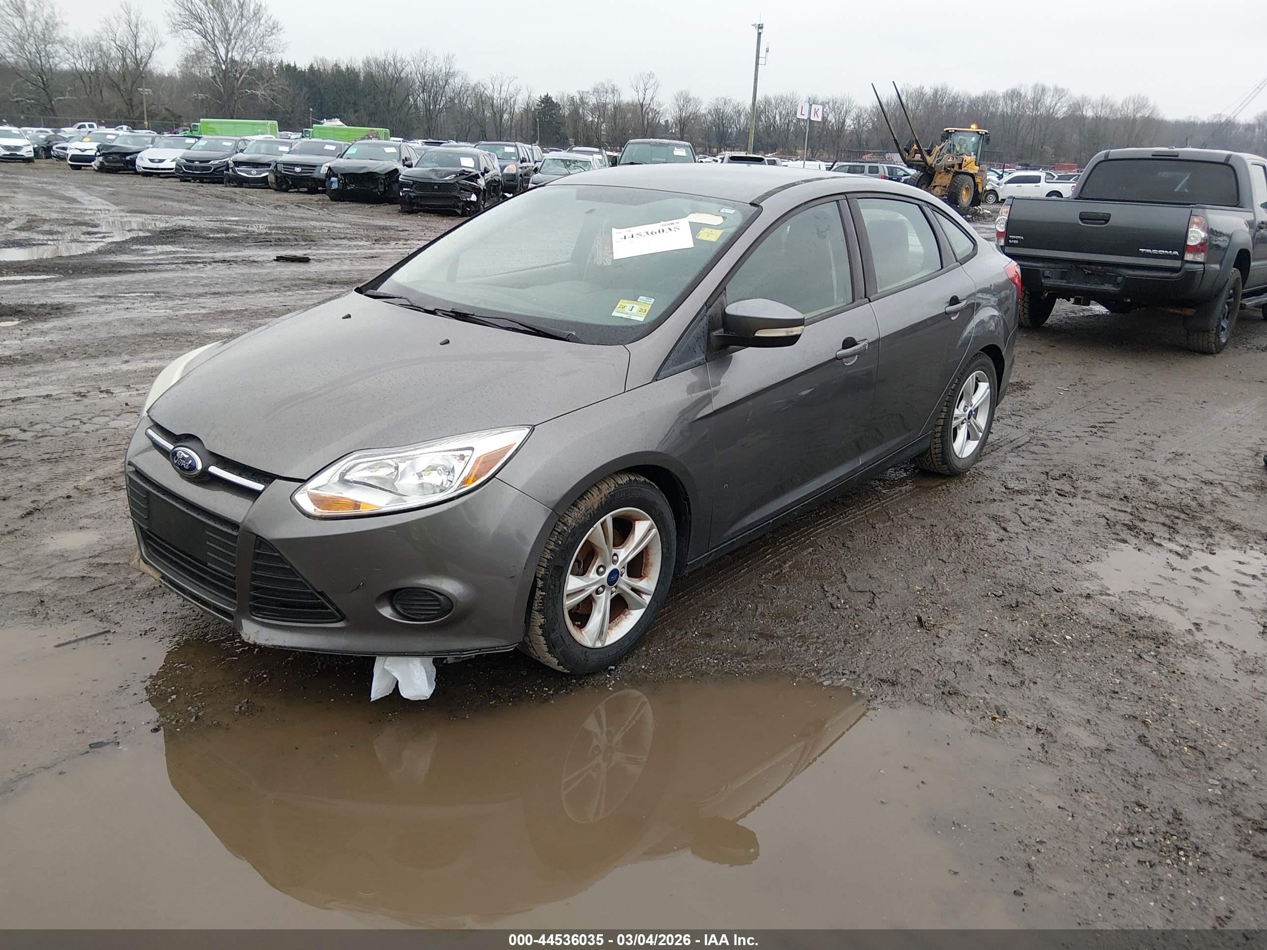FORD FOCUS image 2