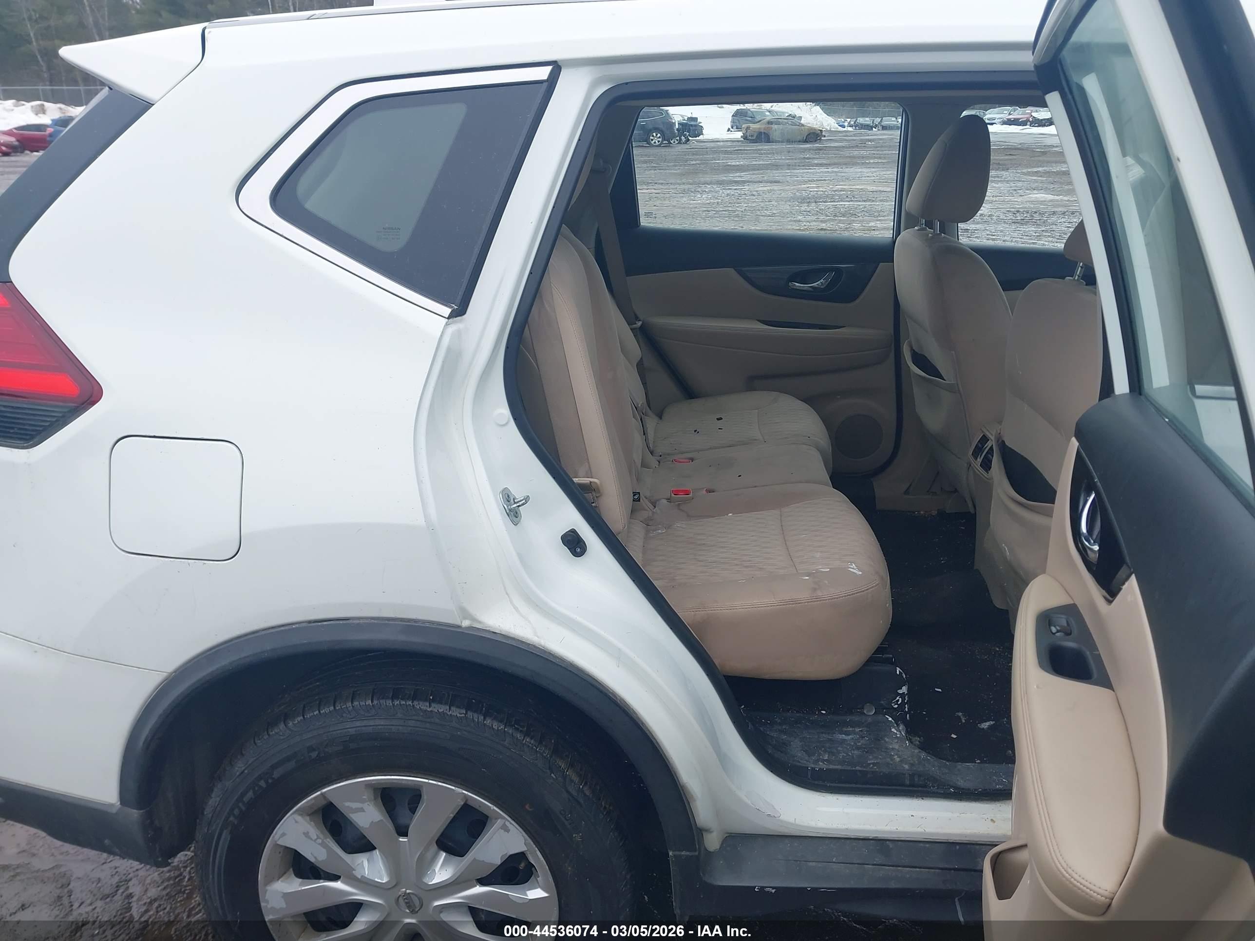 NISSAN ROGUE image 8