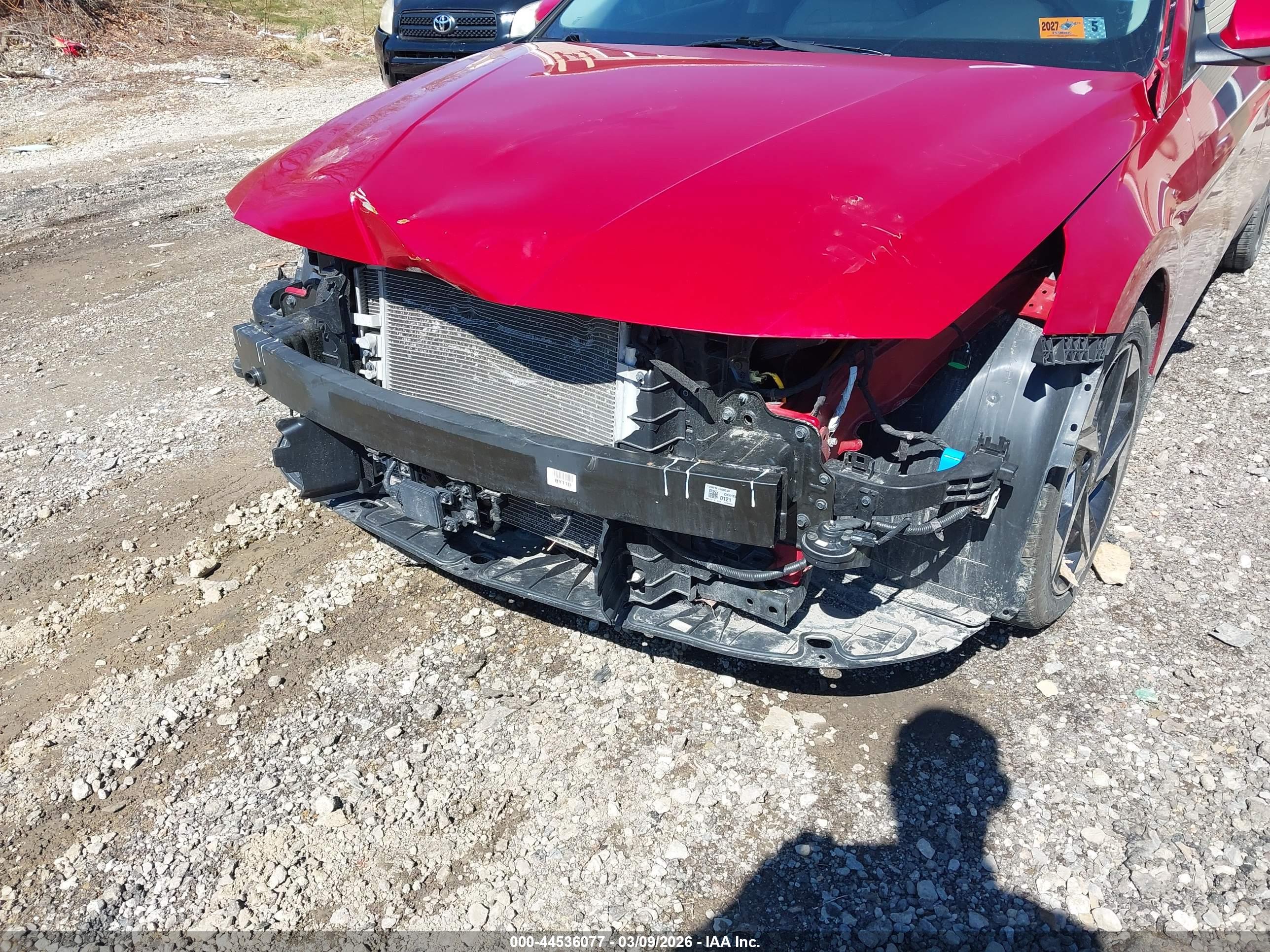 HYUNDAI ELANTRA image 6