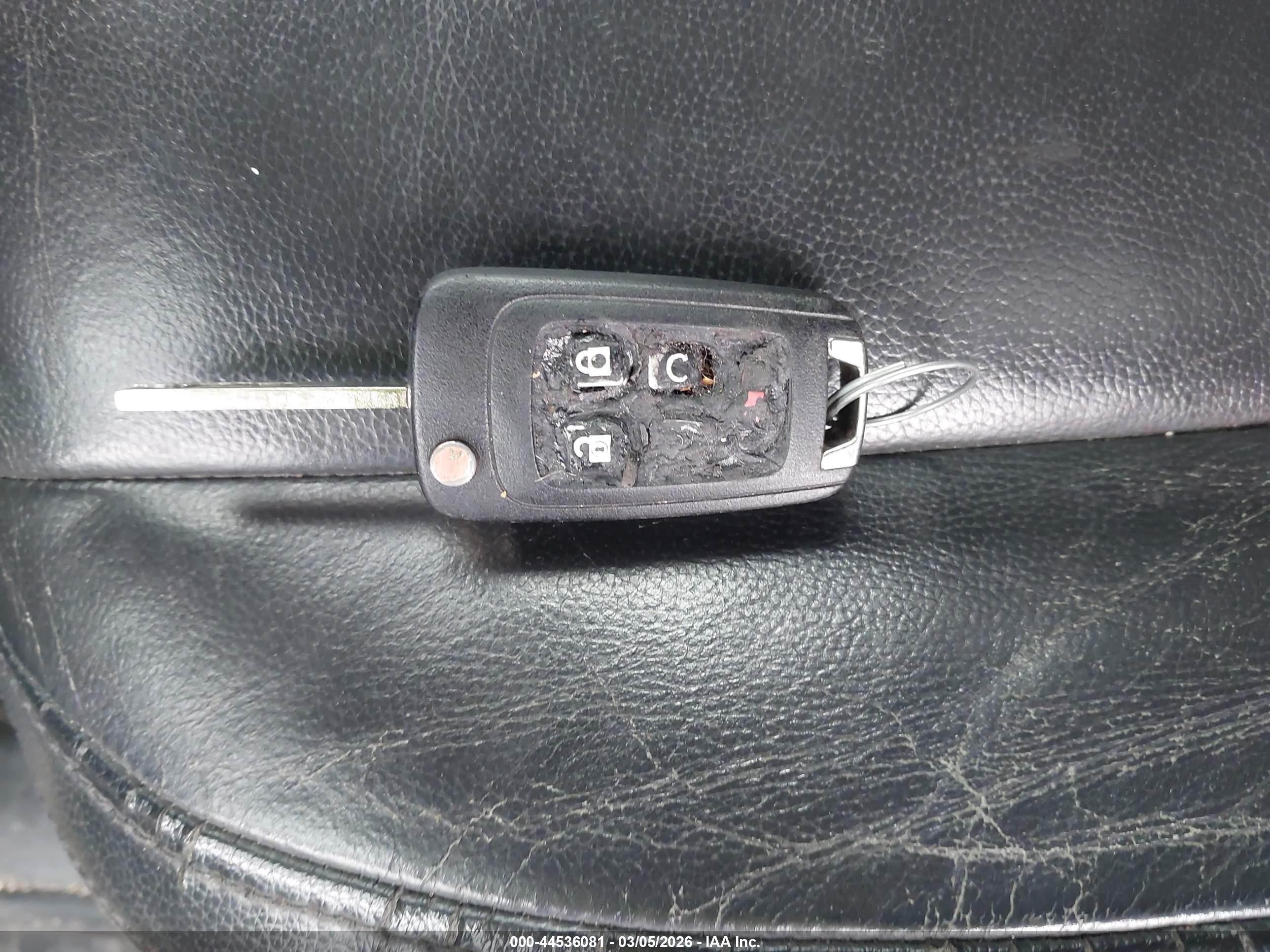 CHEVROLET EQUINOX image 11