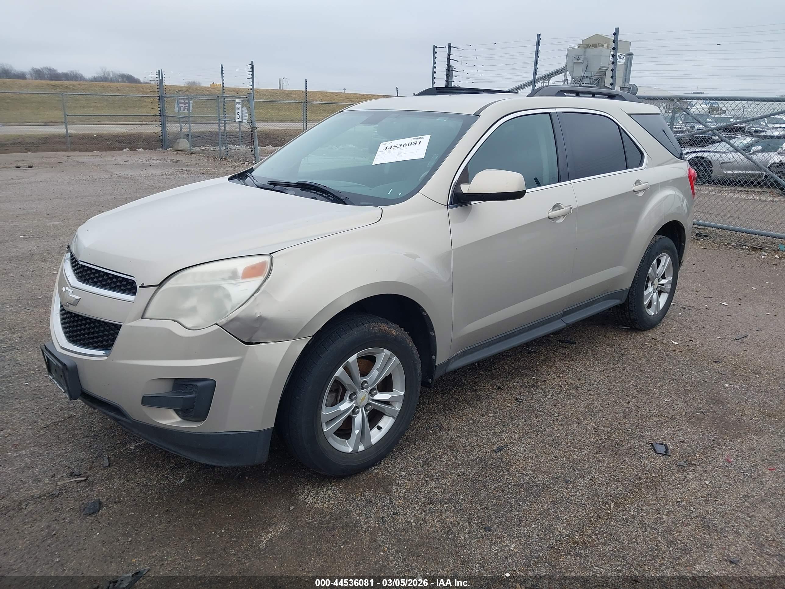 CHEVROLET EQUINOX image 2