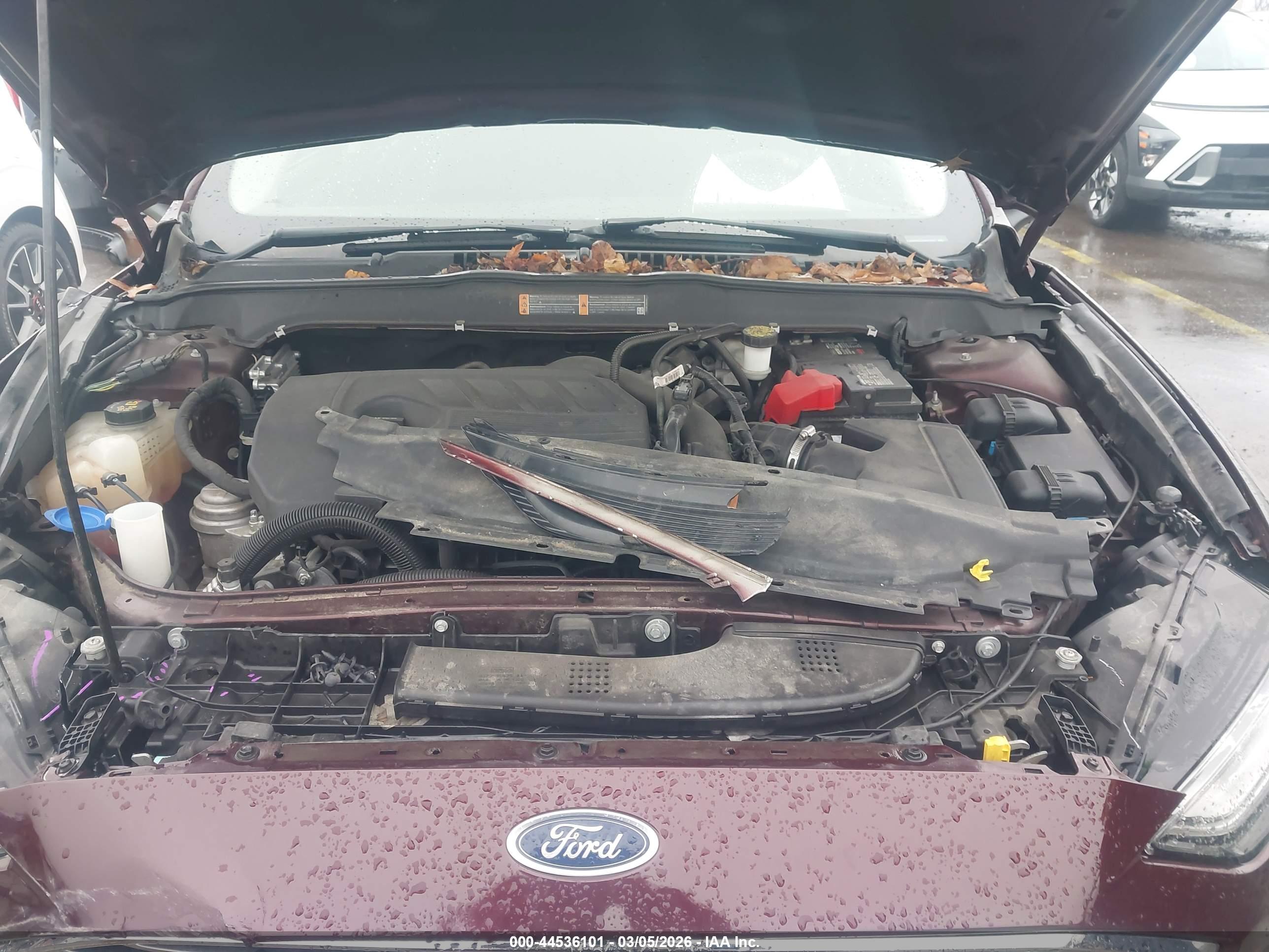 FORD FUSION image 10