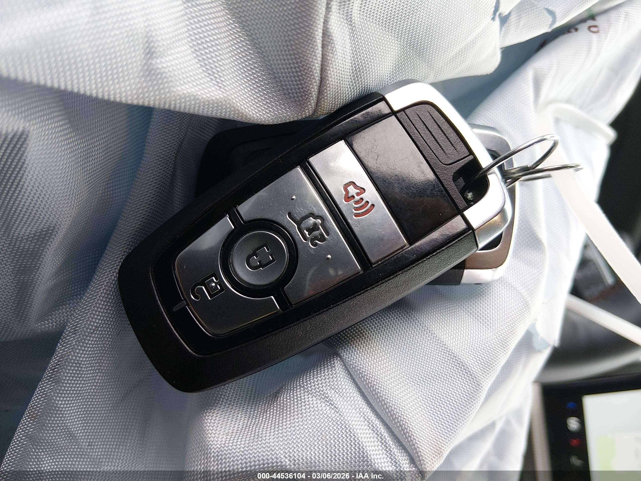 FORD EXPLORER image 11