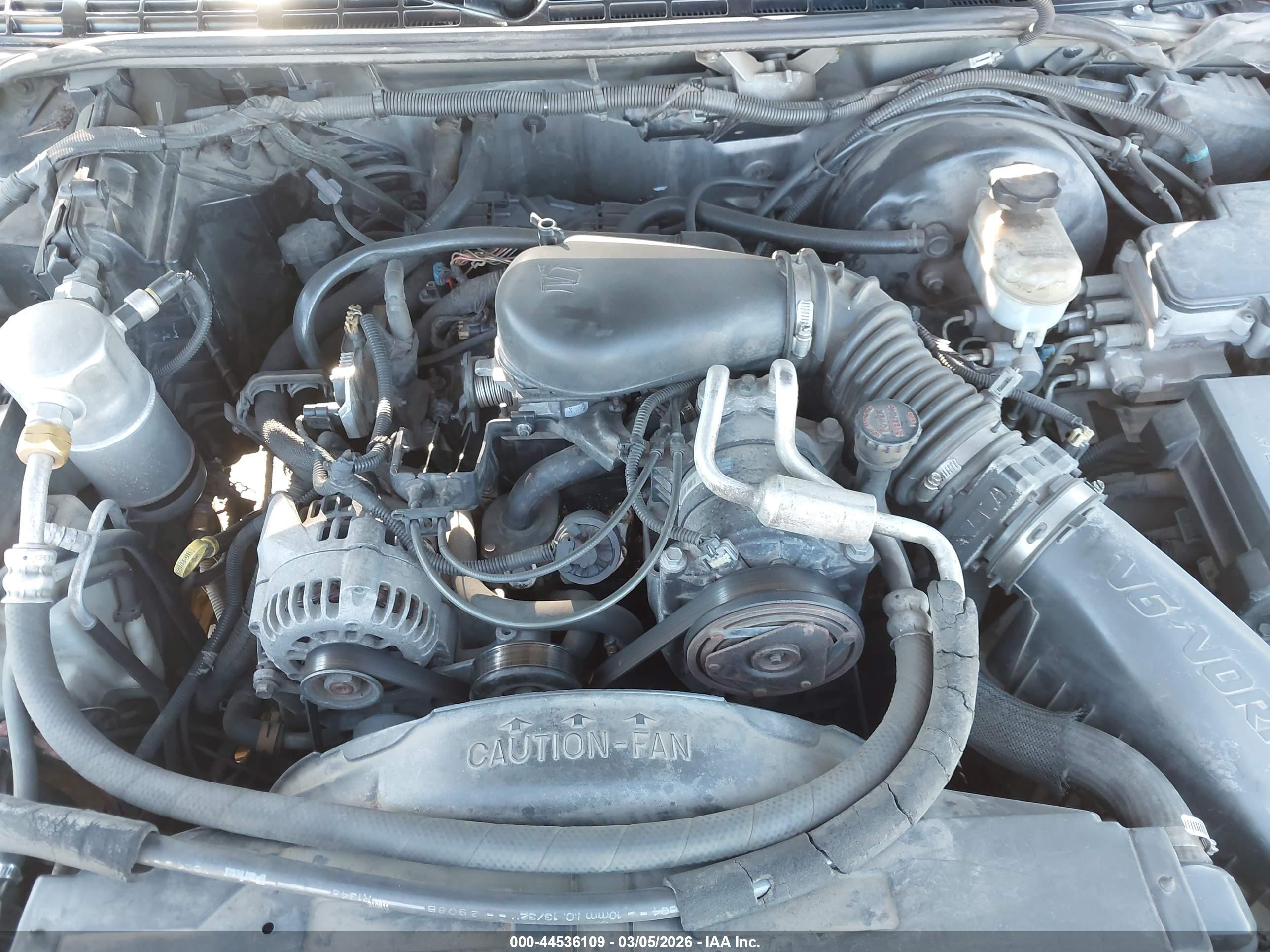 CHEVROLET BLAZER image 10