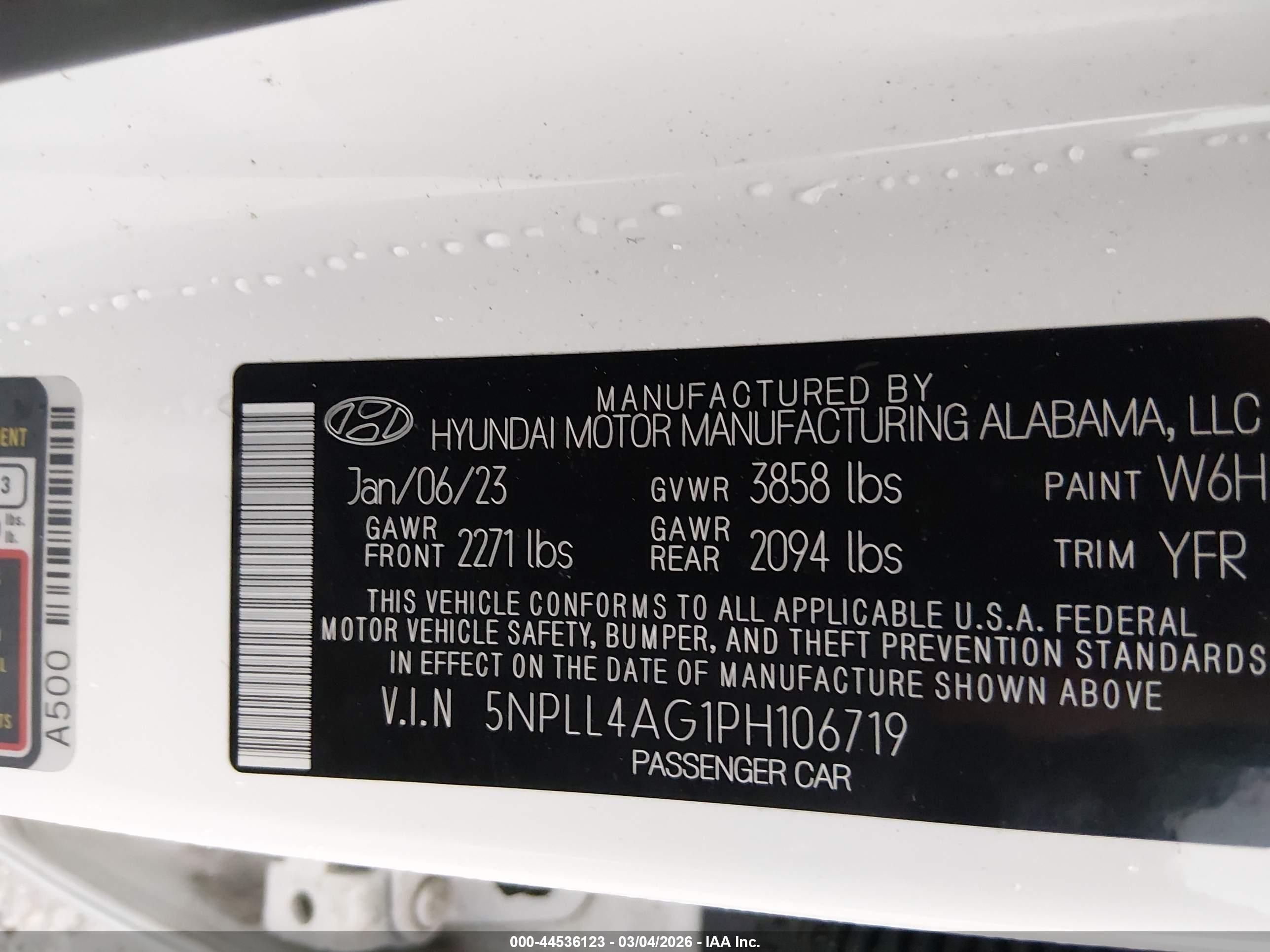 HYUNDAI ELANTRA image 9