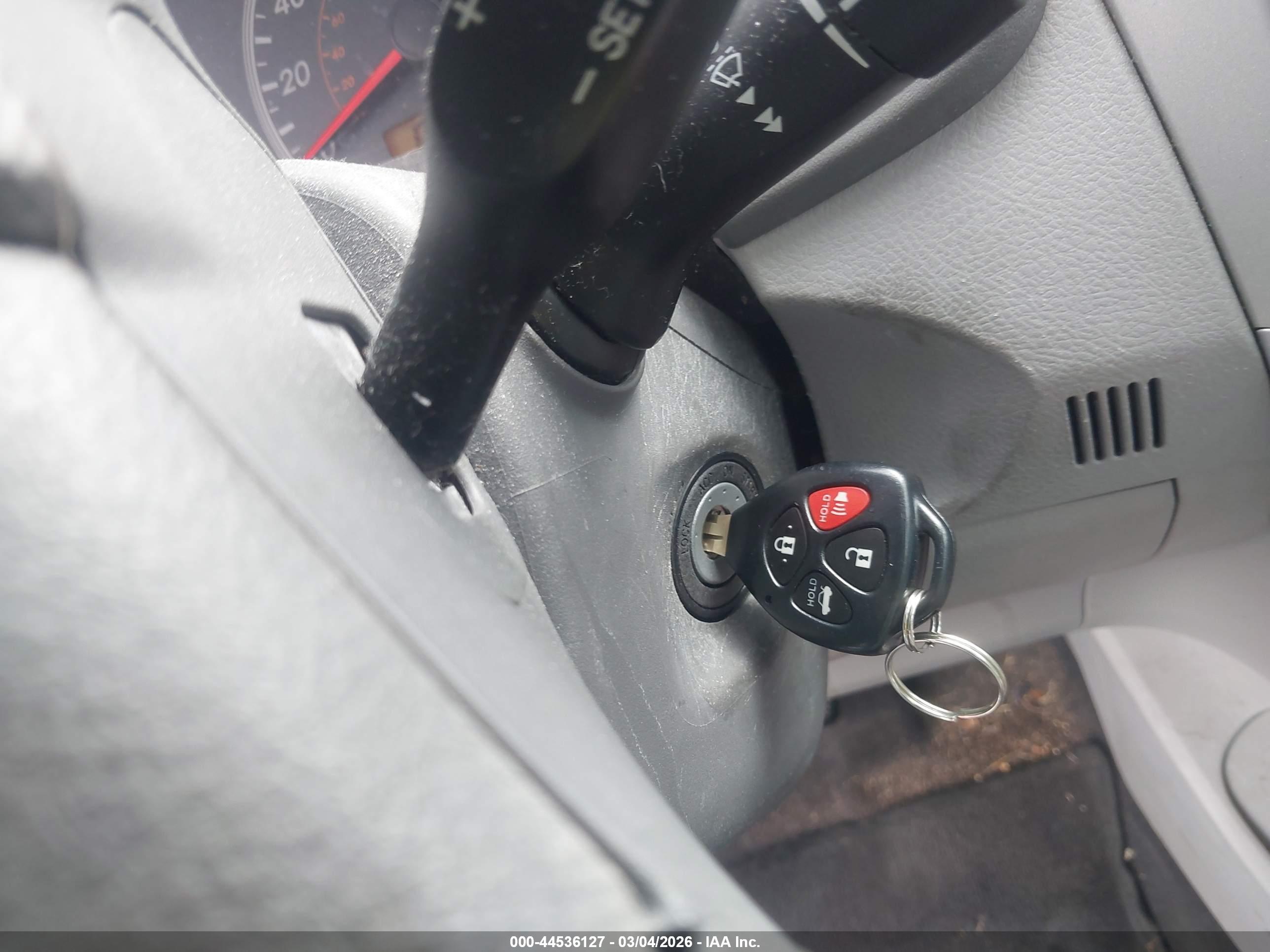 TOYOTA COROLLA image 11