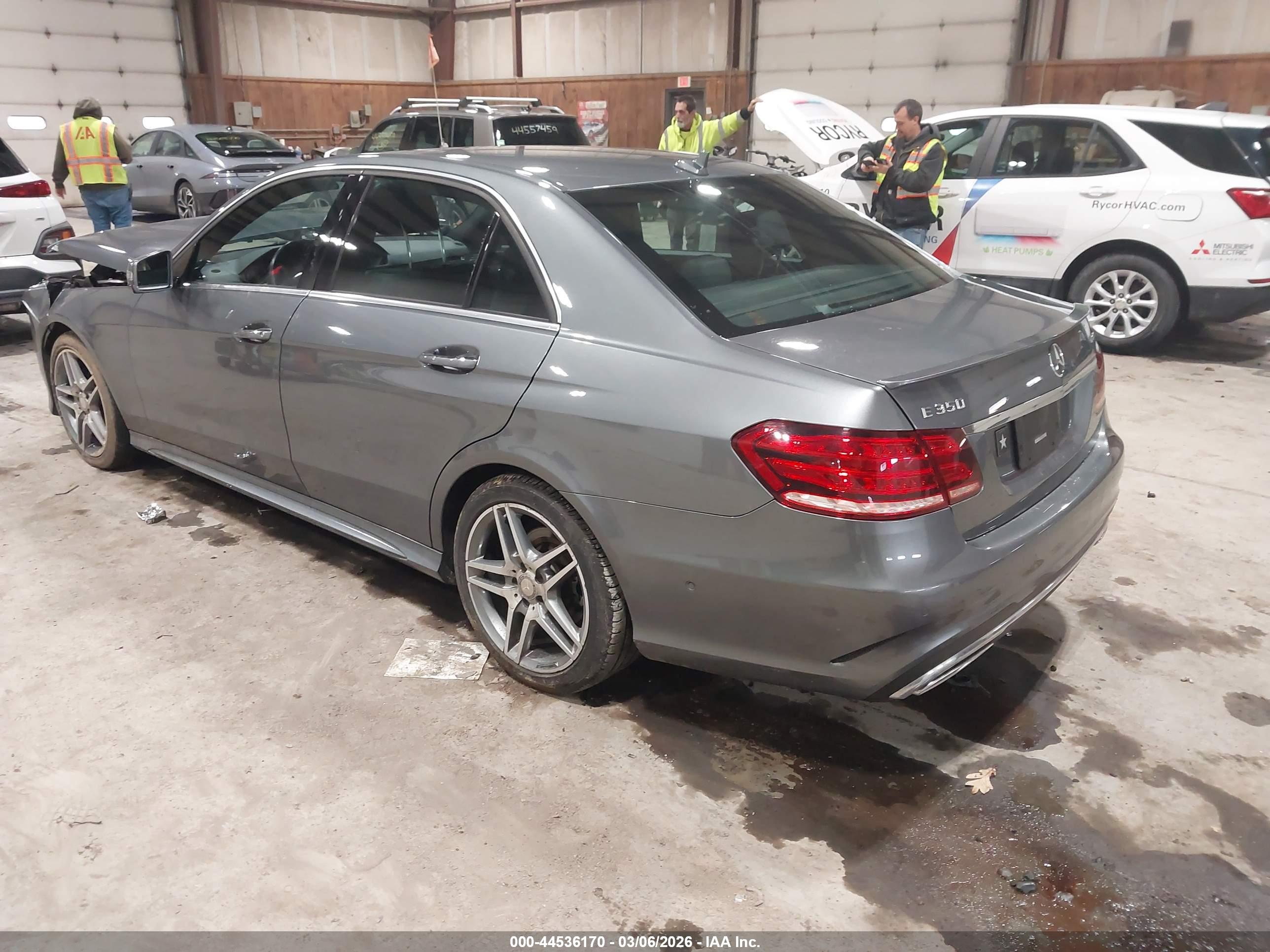 MERCEDES-BENZ E image 3