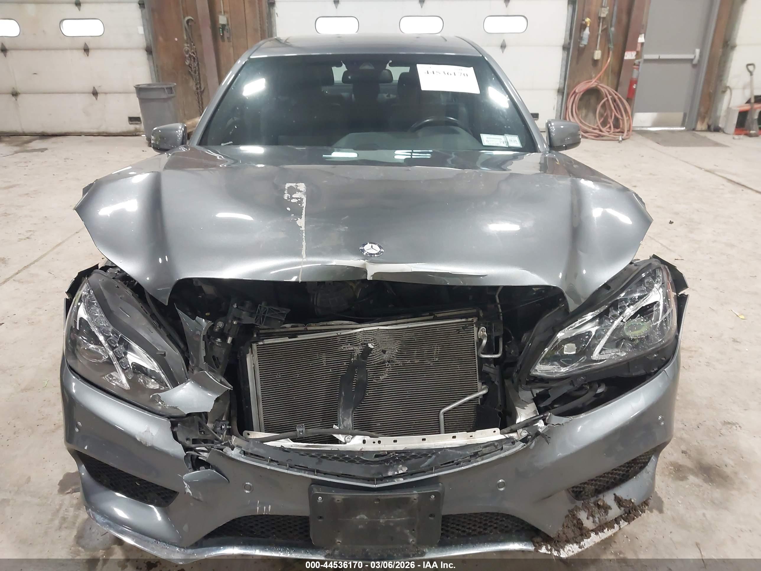 MERCEDES-BENZ E image 6