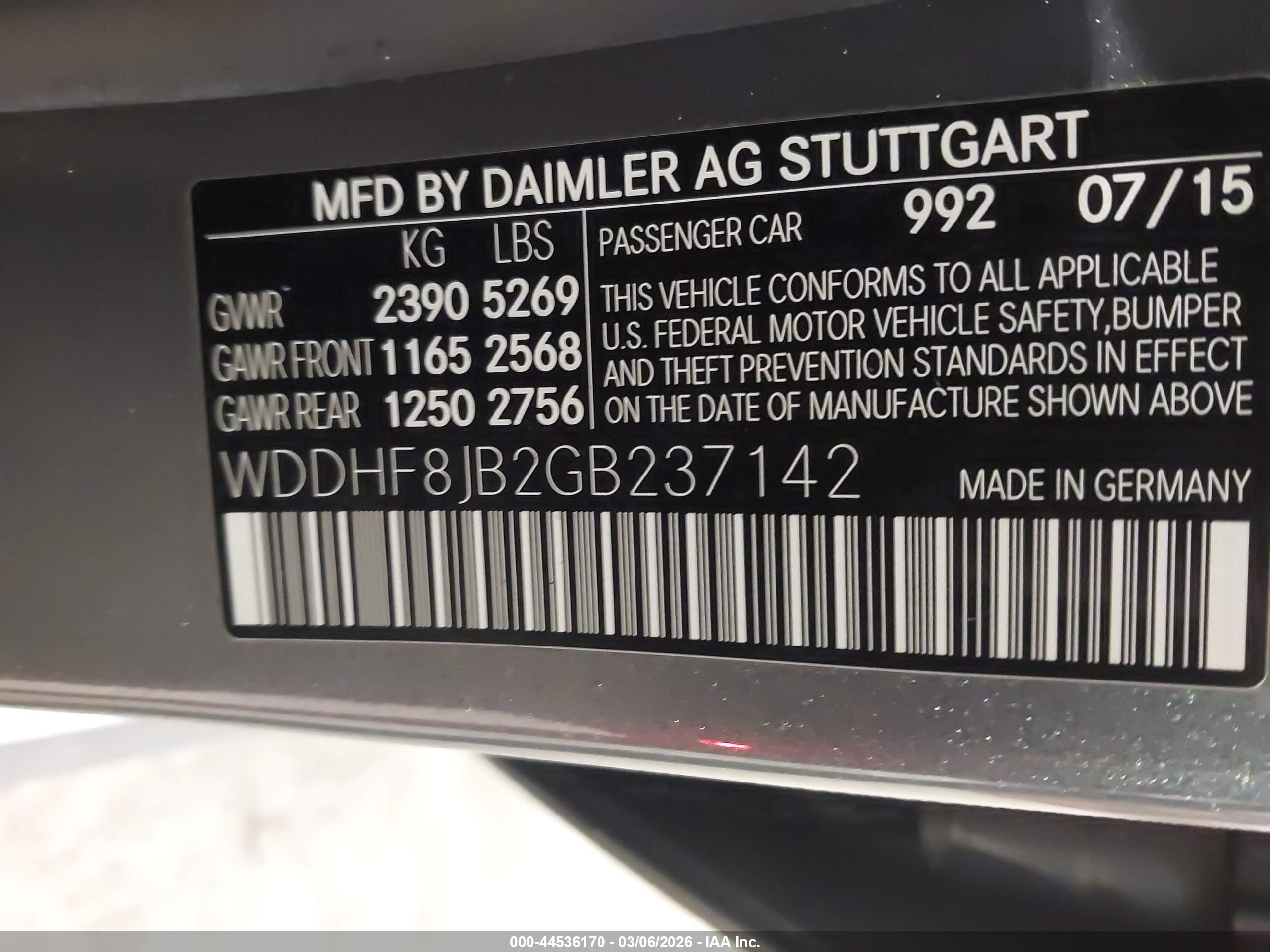 MERCEDES-BENZ E image 9