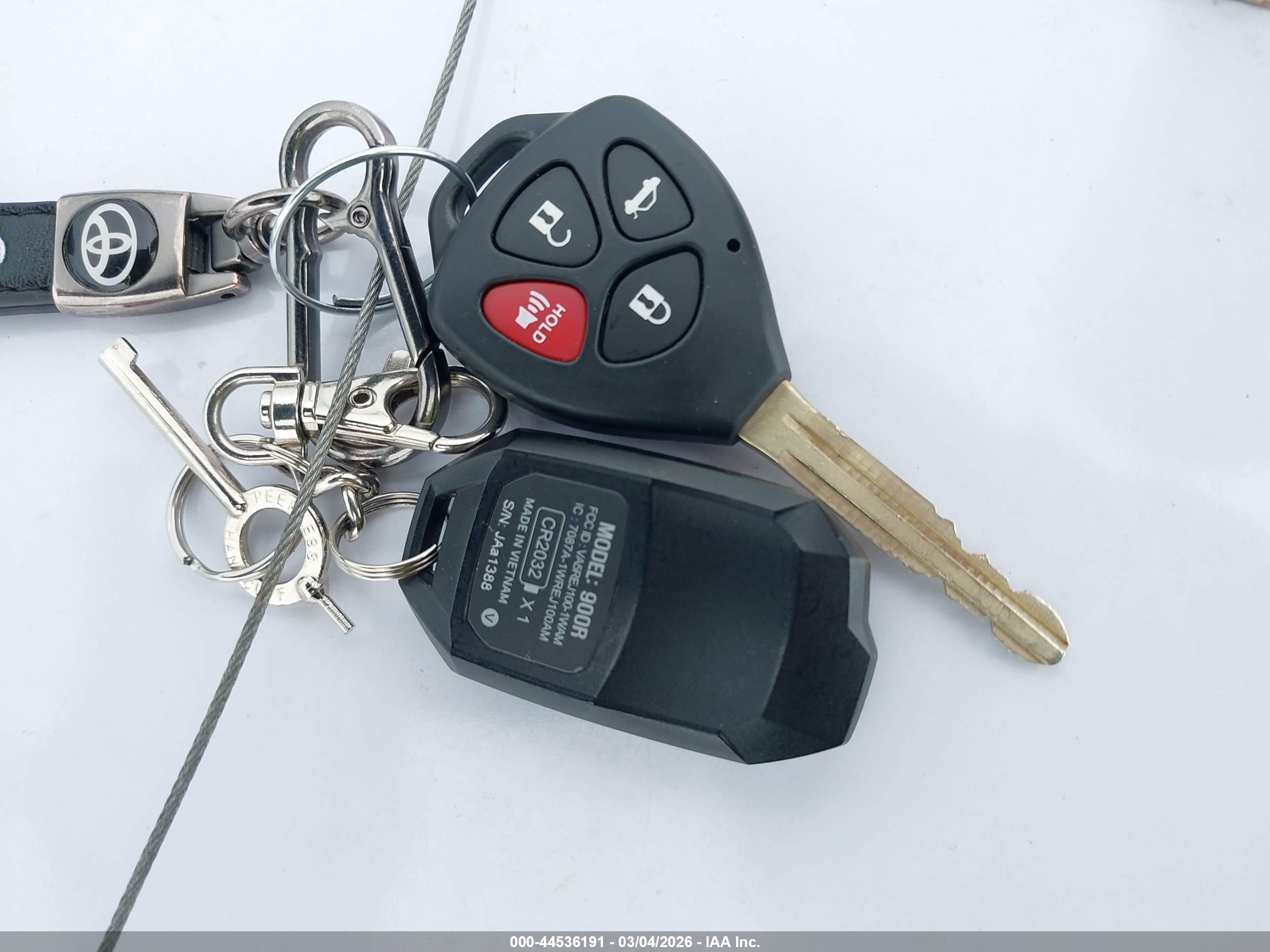 TOYOTA RAV4 image 11