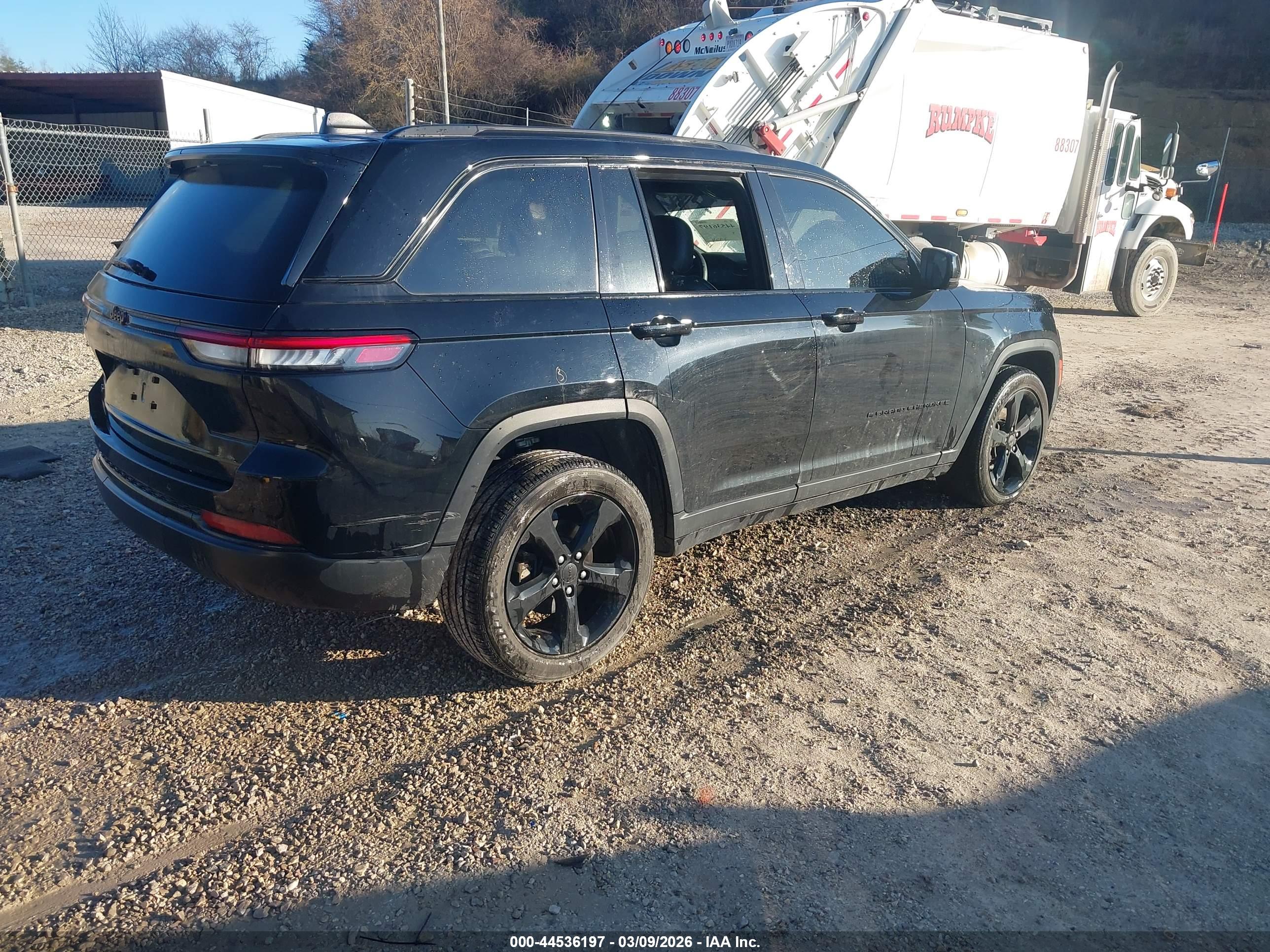 JEEP GRAND image 4