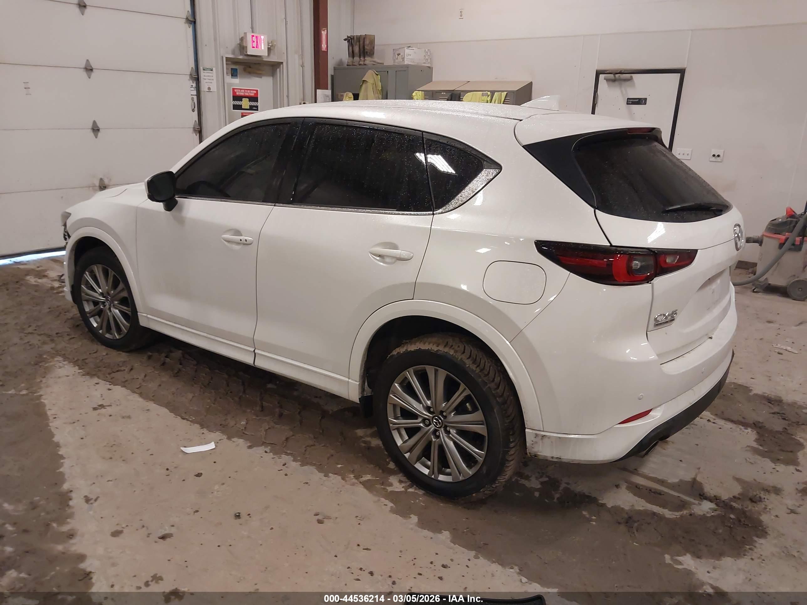 MAZDA CX-5 image 3