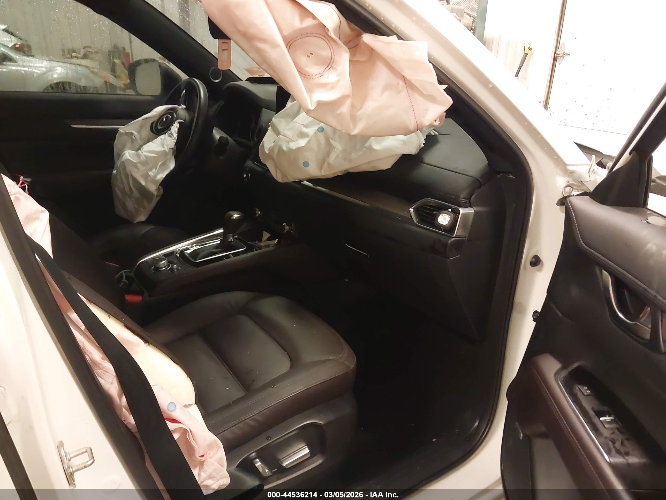 MAZDA CX-5 image 5
