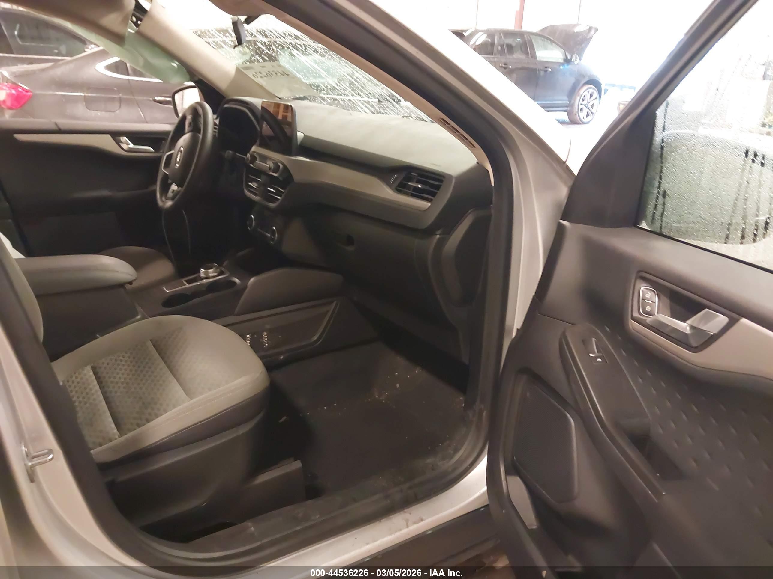 FORD ESCAPE image 5