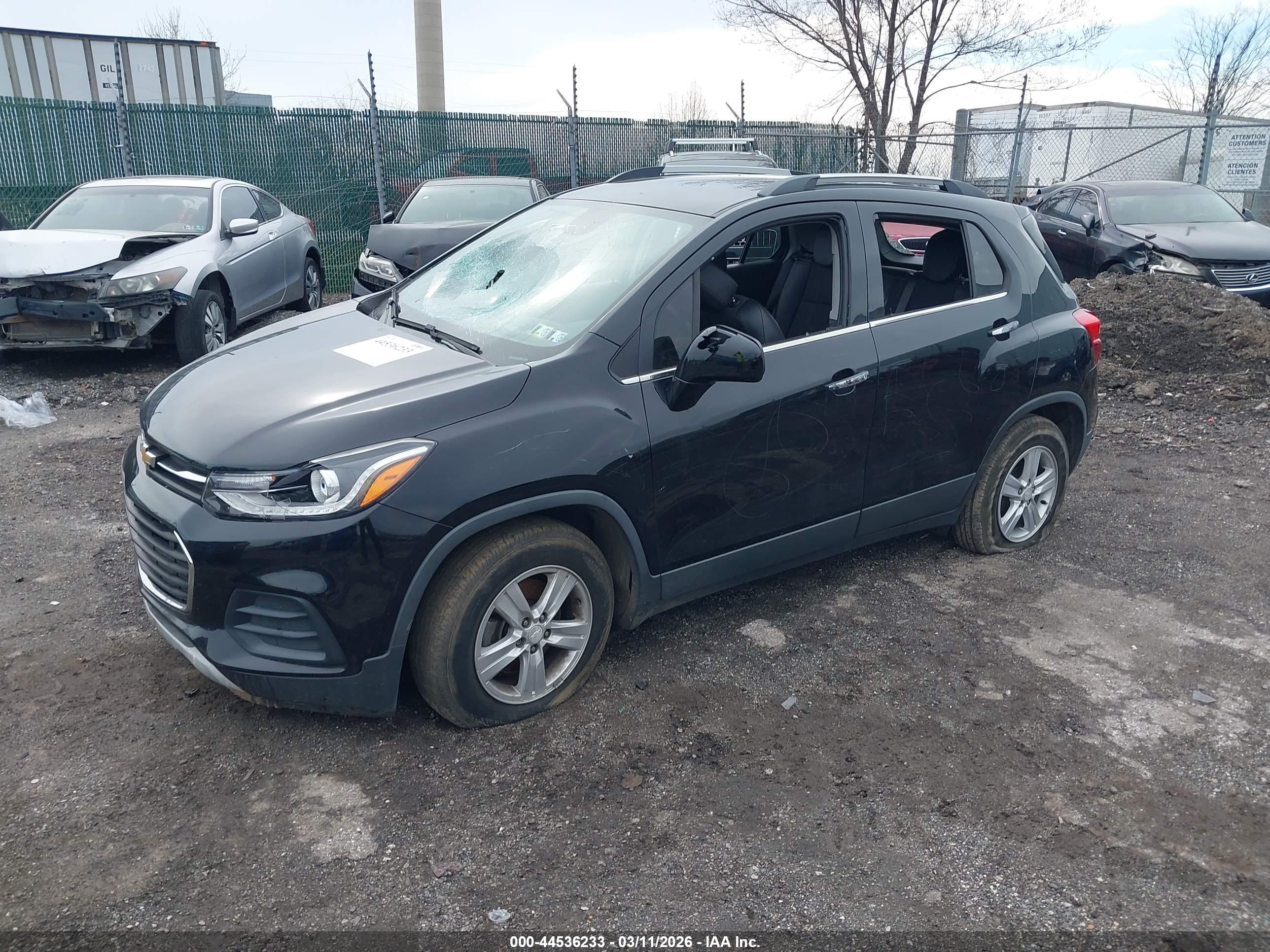 CHEVROLET TRAX image 2