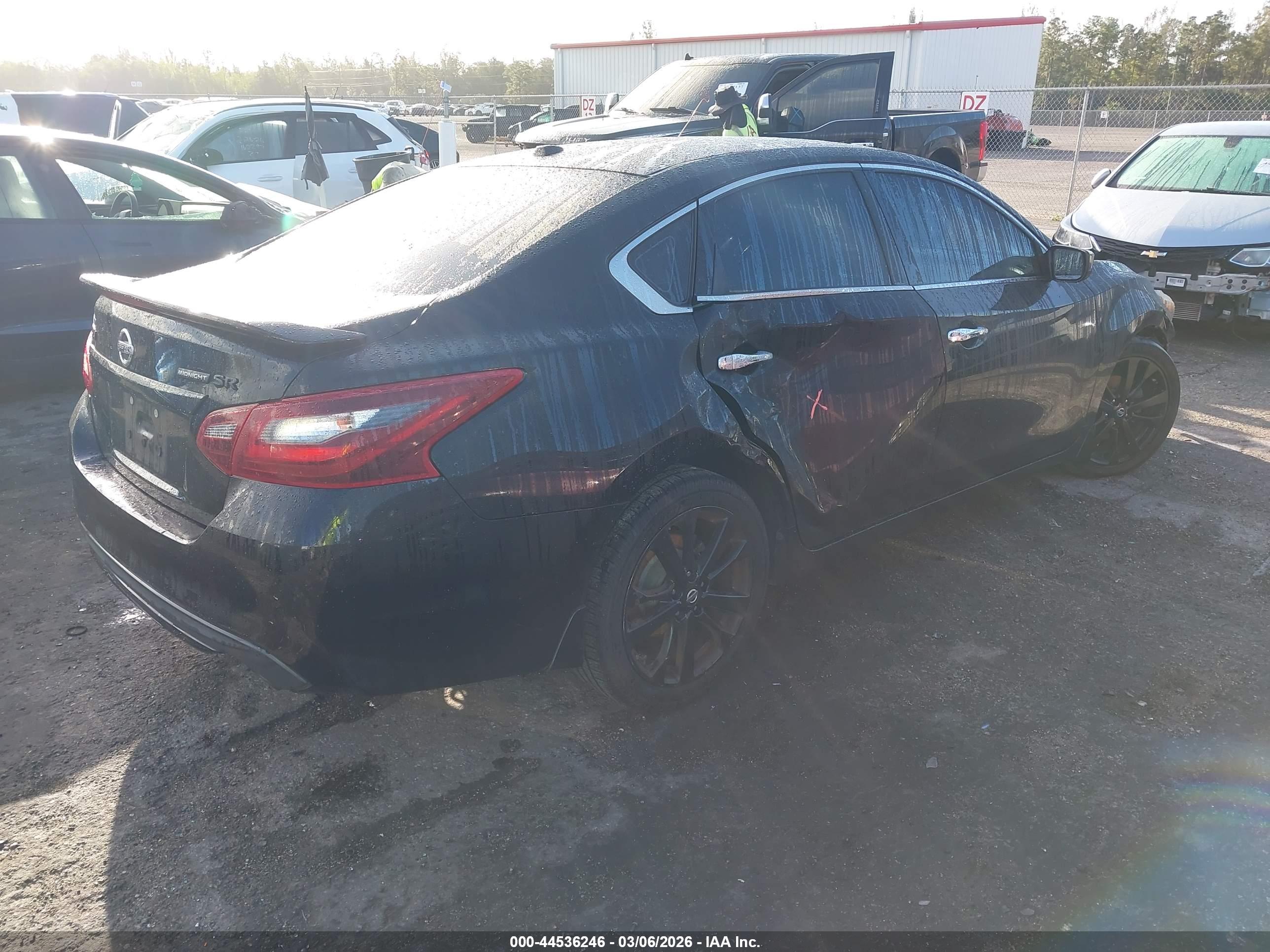 NISSAN ALTIMA image 4