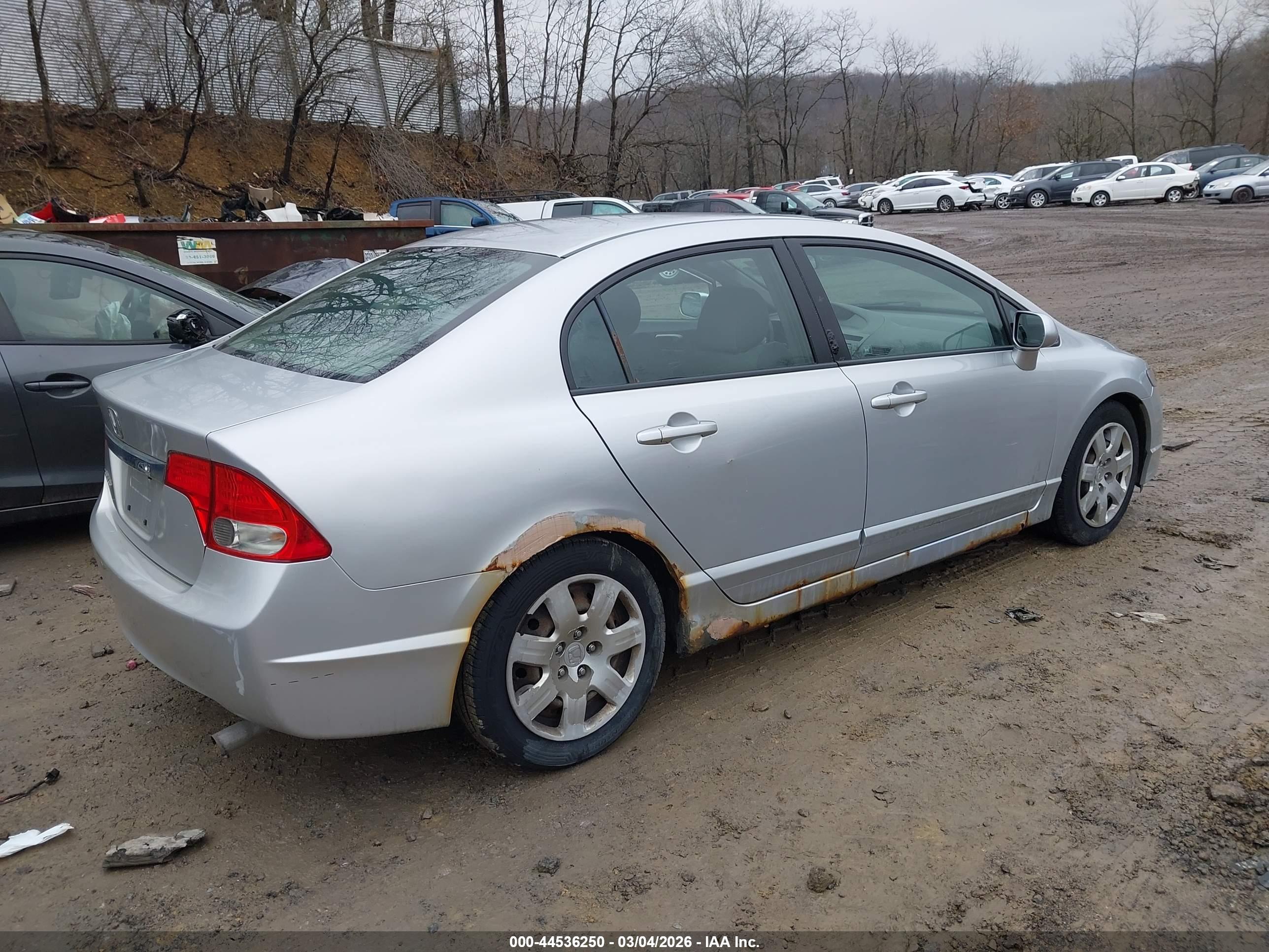 HONDA CIVIC image 4