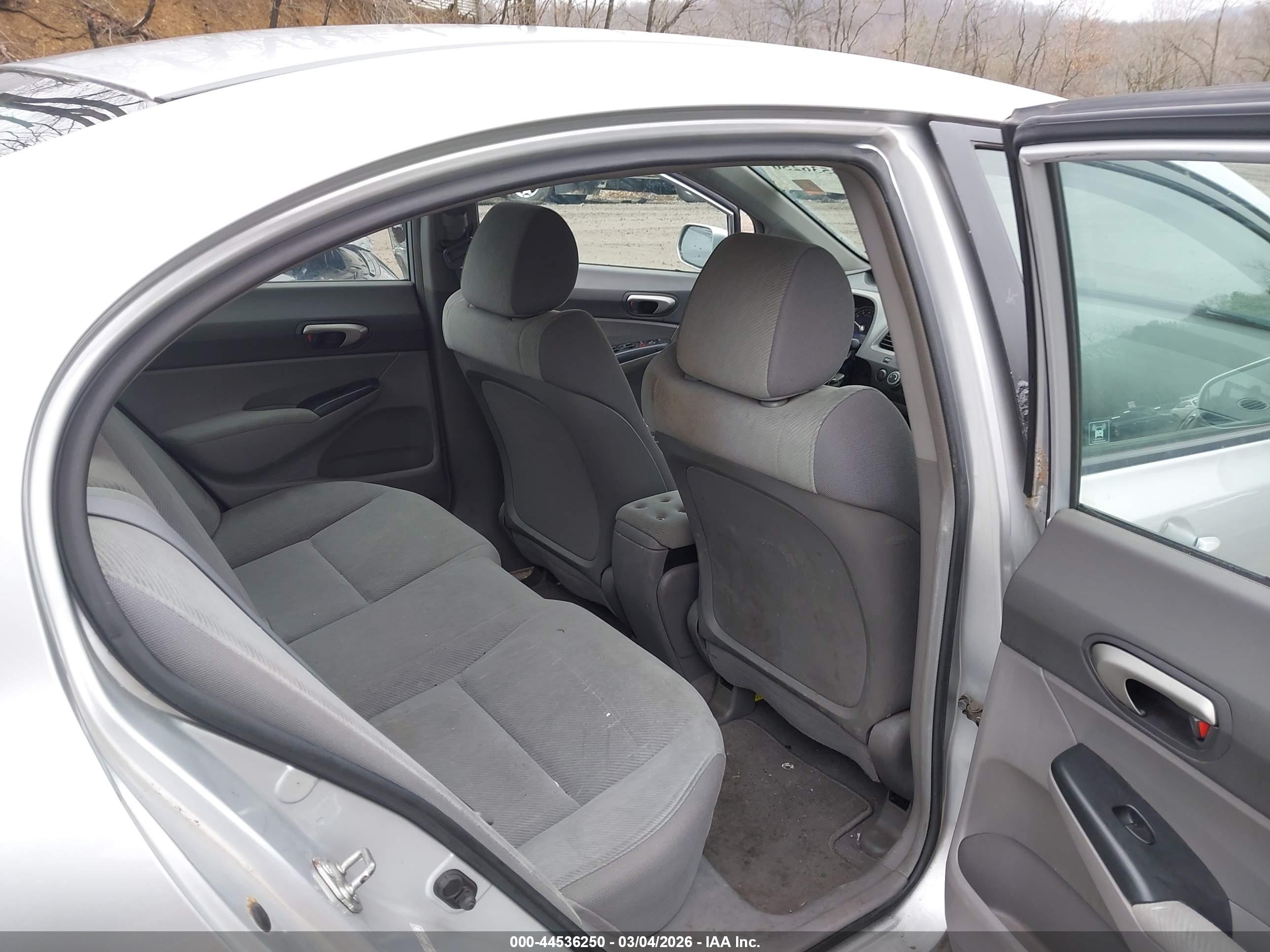 HONDA CIVIC image 8