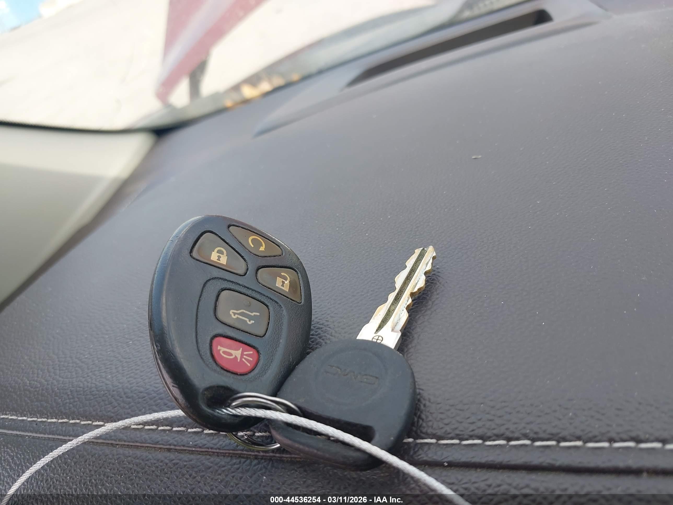 GMC ACADIA image 11