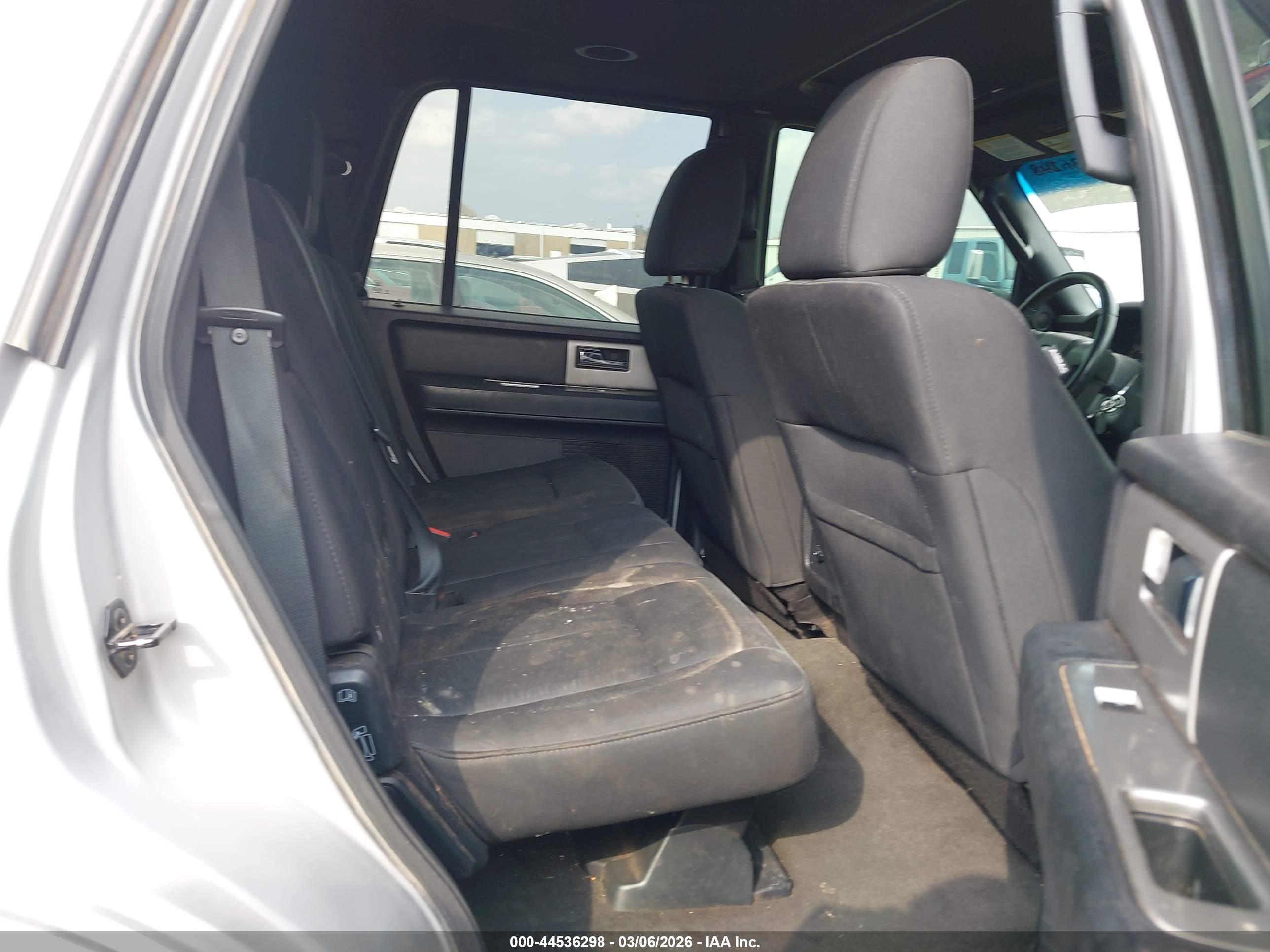 FORD EXPEDITION image 8