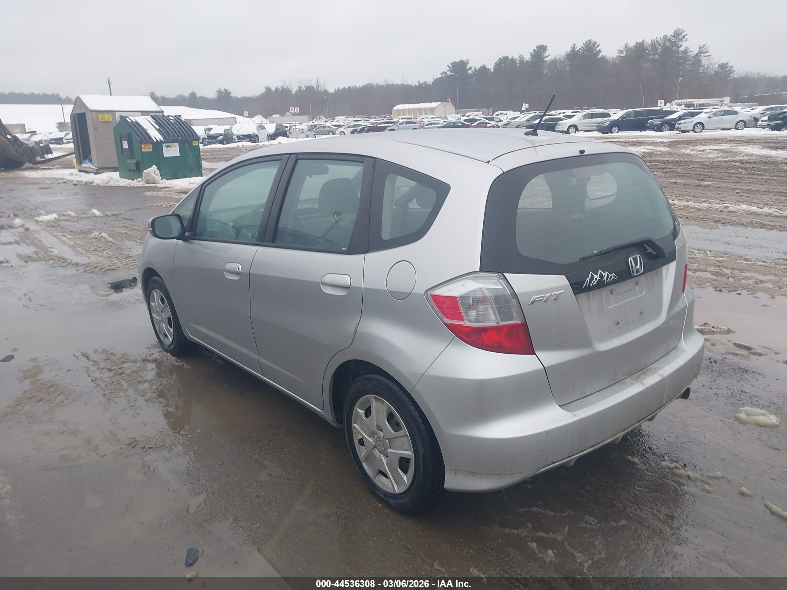 HONDA FIT image 3