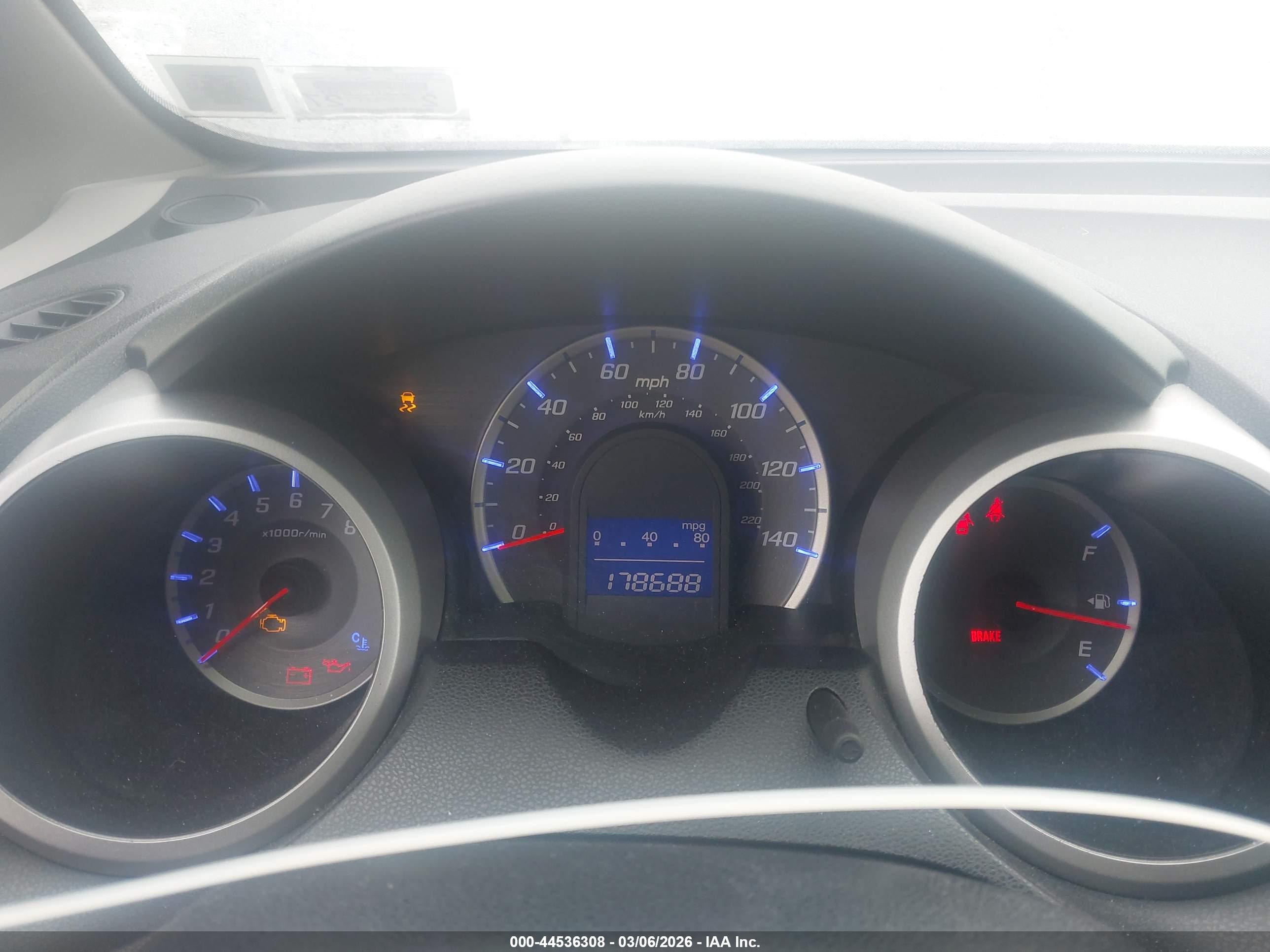 HONDA FIT image 7