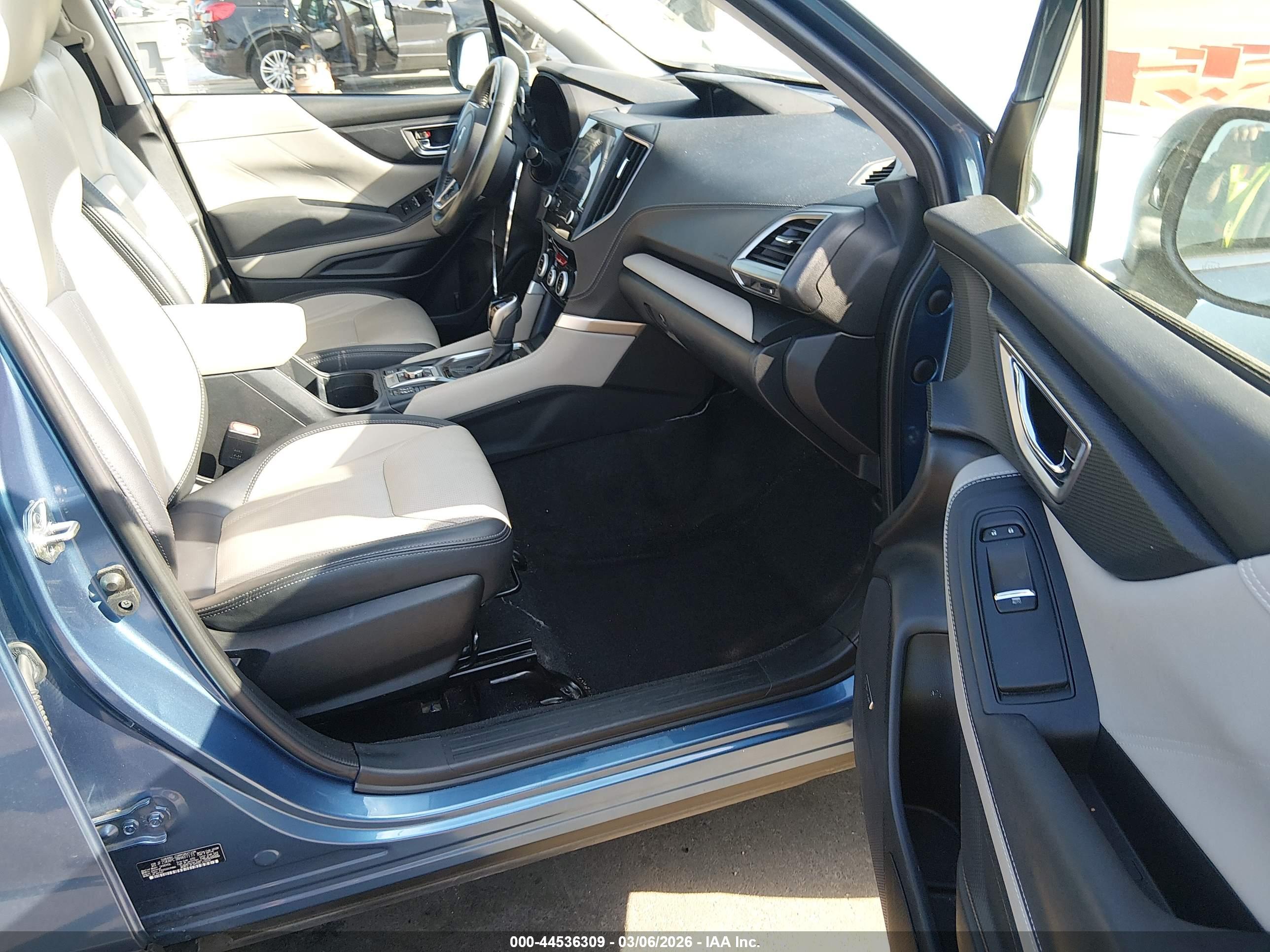 SUBARU FORESTER image 5